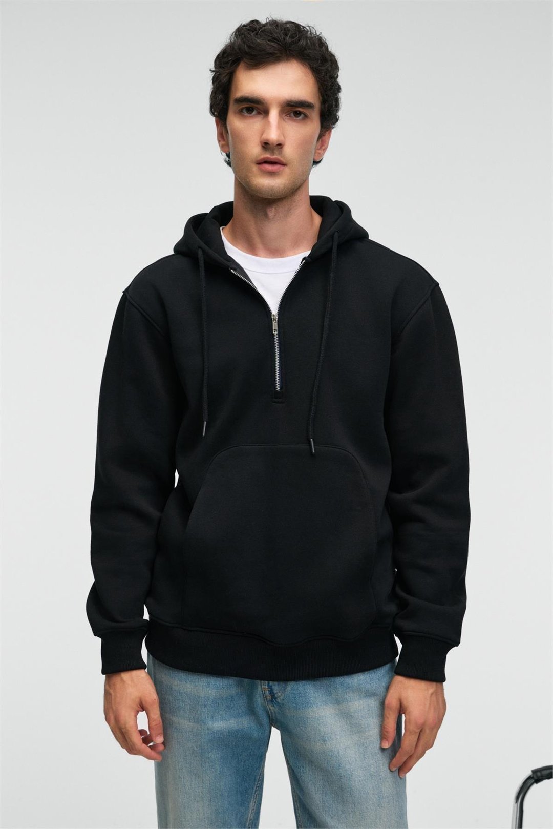 JUSTUS Erkek Kapüşonlu Kanguru Cepli Fermuar Yakalı Siyah Sweatshirt