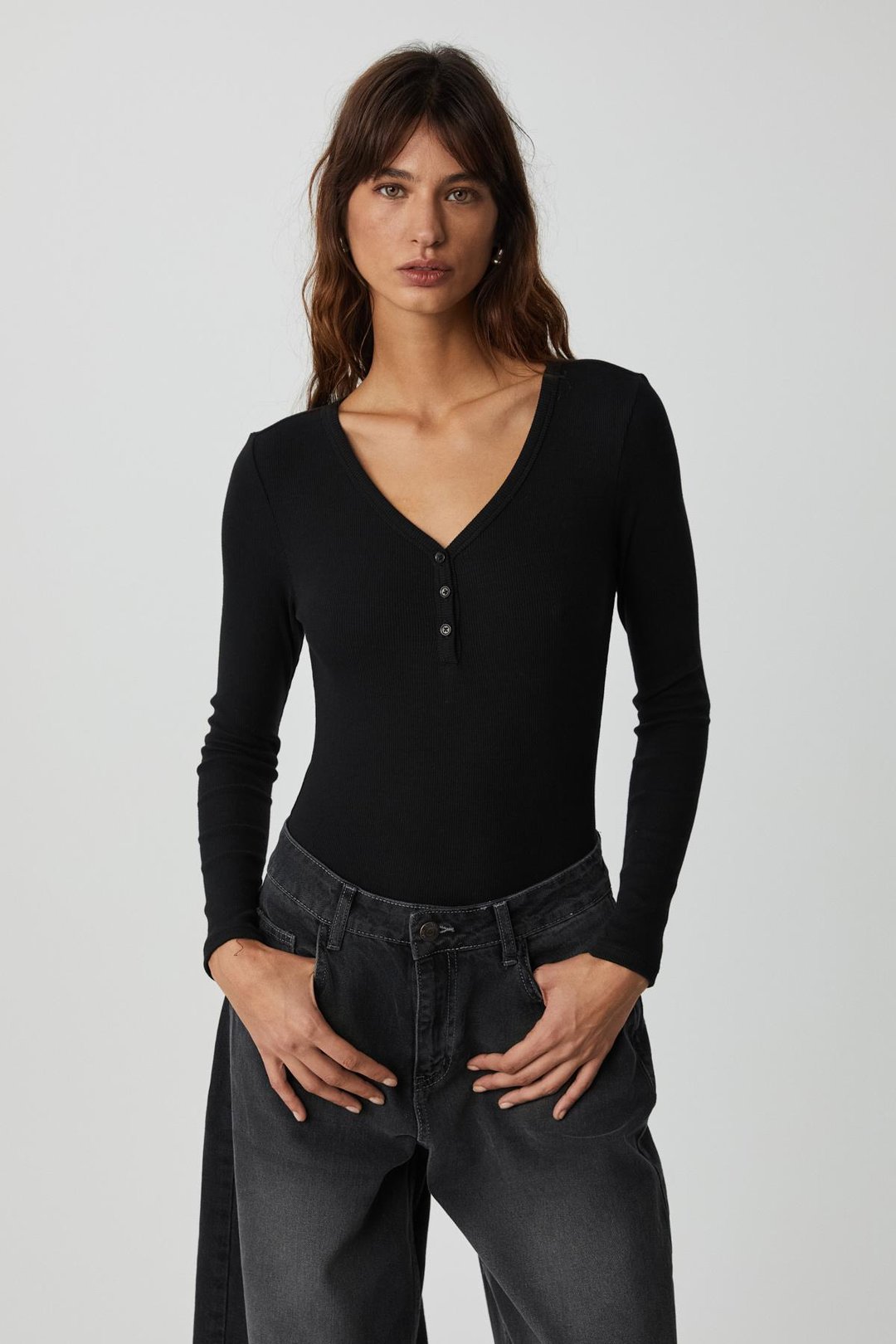 KALANI Kadın Uzun Kollu V Yaka Patlı Düğmeli Siyah Body