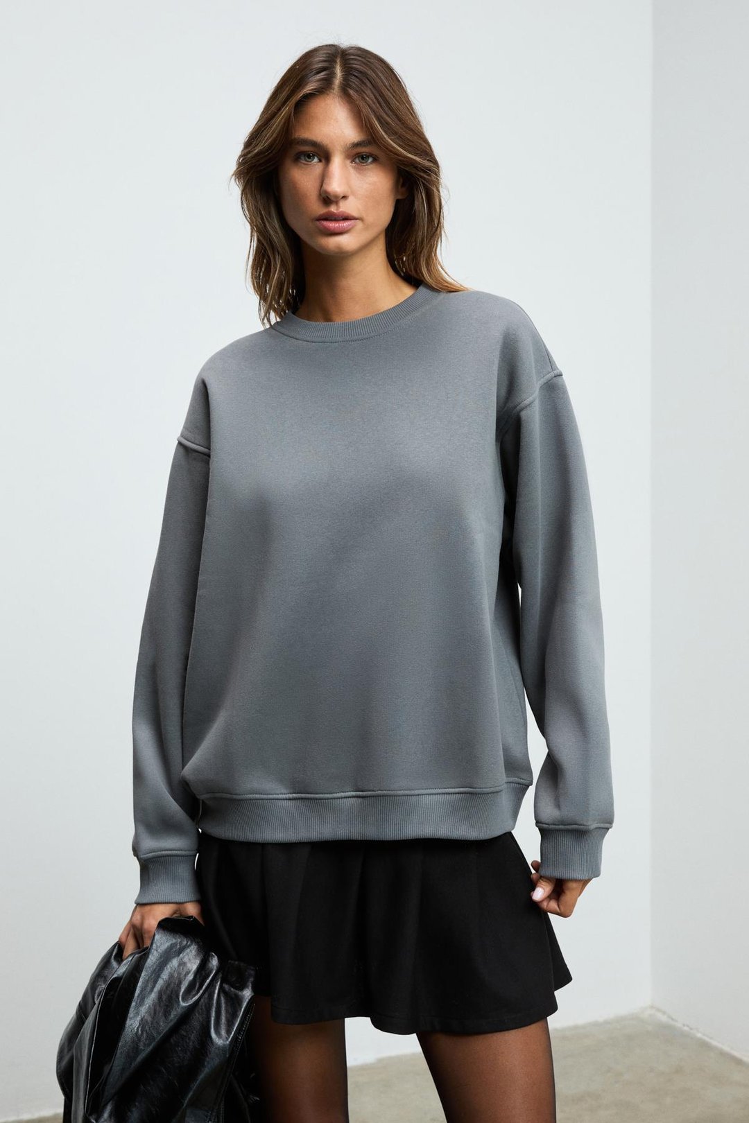 KARIUS Kadın Organik Pamuklu İçi Polarlı Oversize Yuvarlak Yakalı Gri Sweatshirt