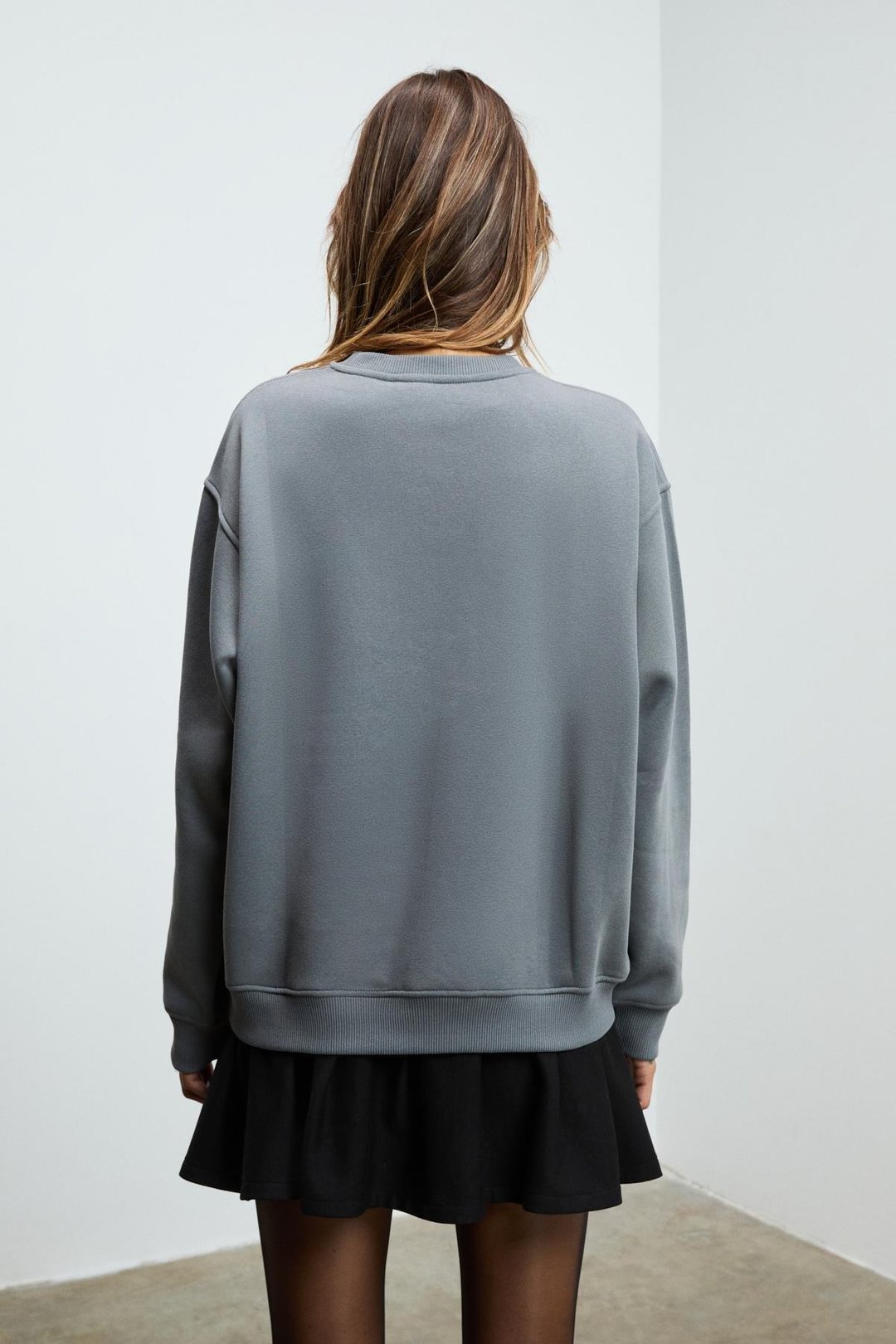 KARIUS Kadın Organik Pamuklu İçi Polarlı Oversize Yuvarlak Yakalı Gri Sweatshirt