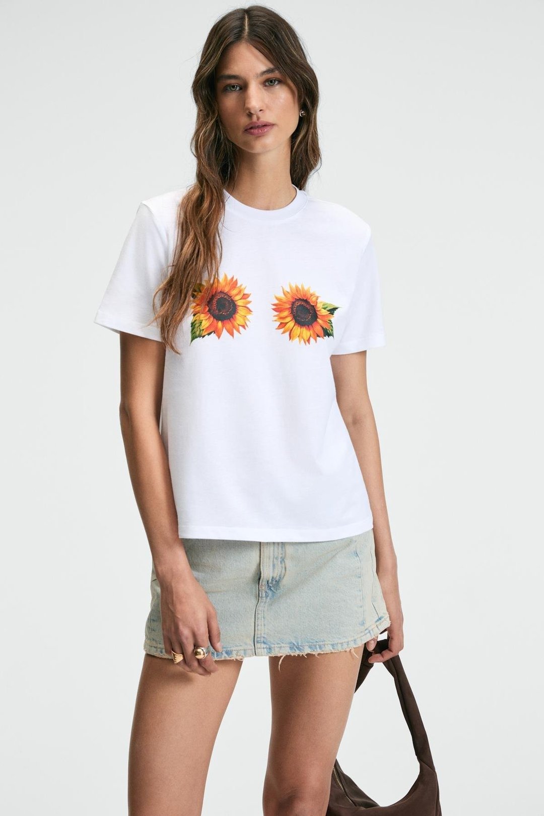 KARIVA Kadın Bisiklet Yaka Kısa Kollu Ön Baskı Detaylı Regular Fit Beyaz - Desenli T-Shirt