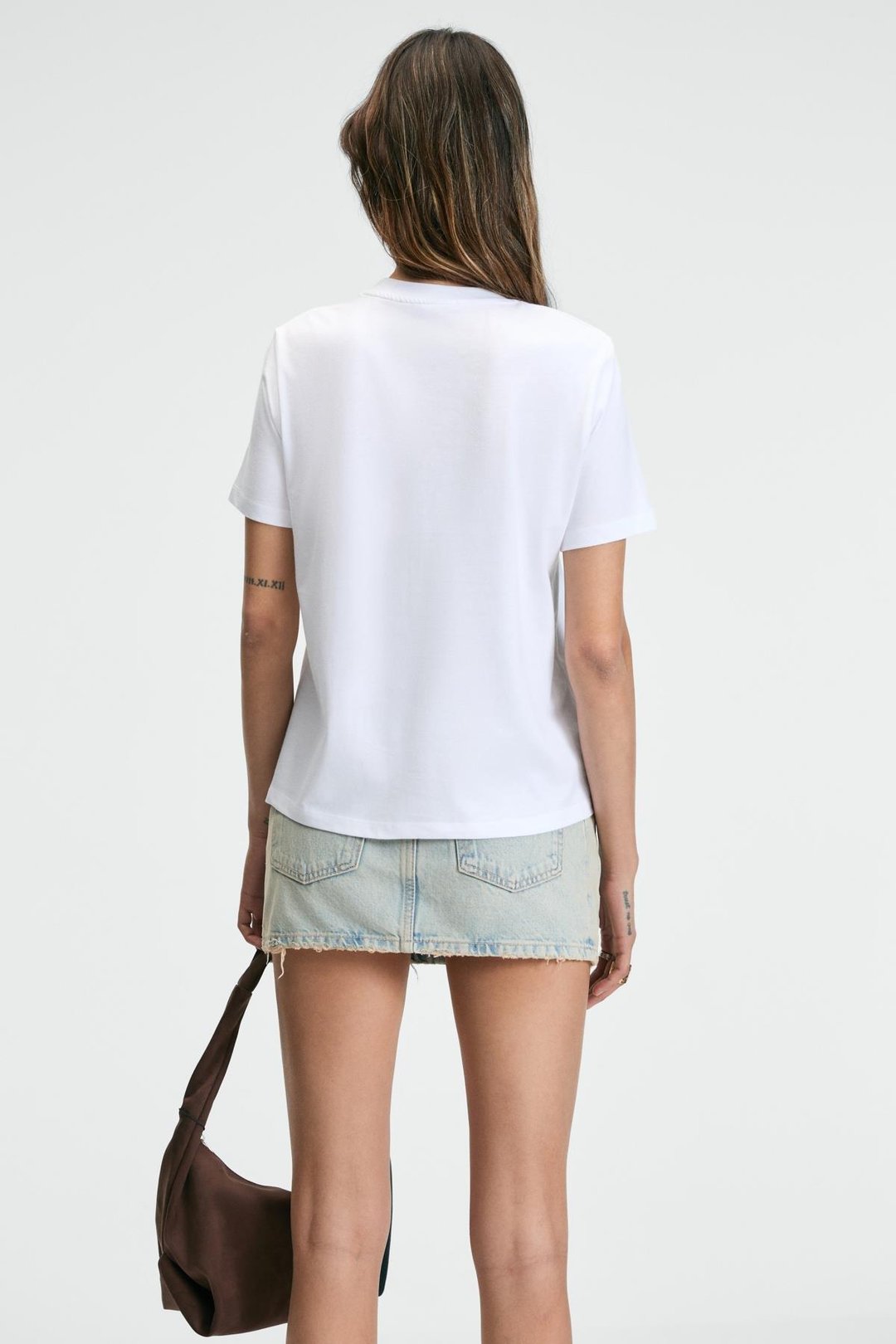 KARIVA Kadın Bisiklet Yaka Kısa Kollu Ön Baskı Detaylı Regular Fit Beyaz - Desenli T-Shirt