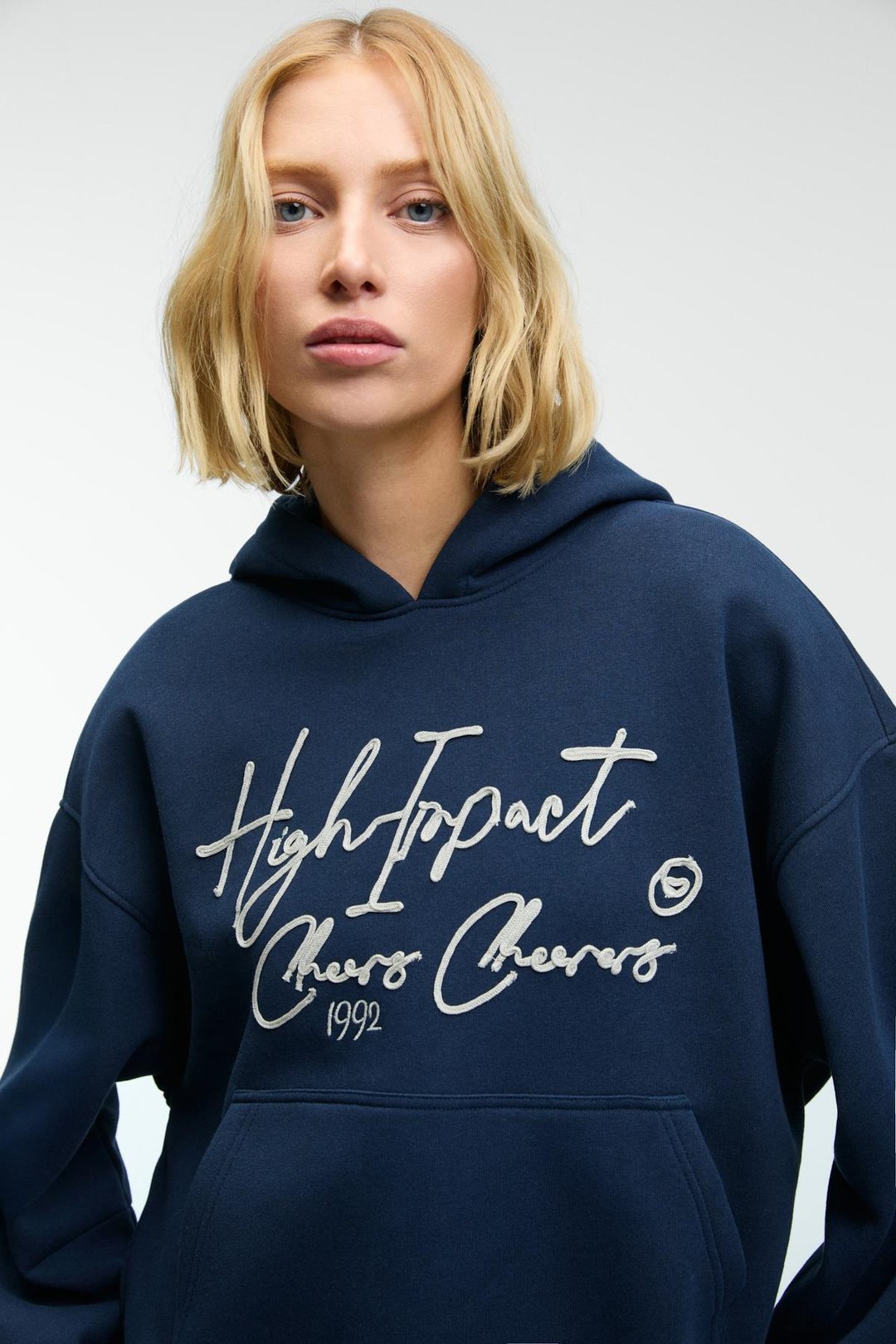 KIKRES Kadın Kapüşonlu Nakış Detaylı Oversize Lacivert Sweatshirt