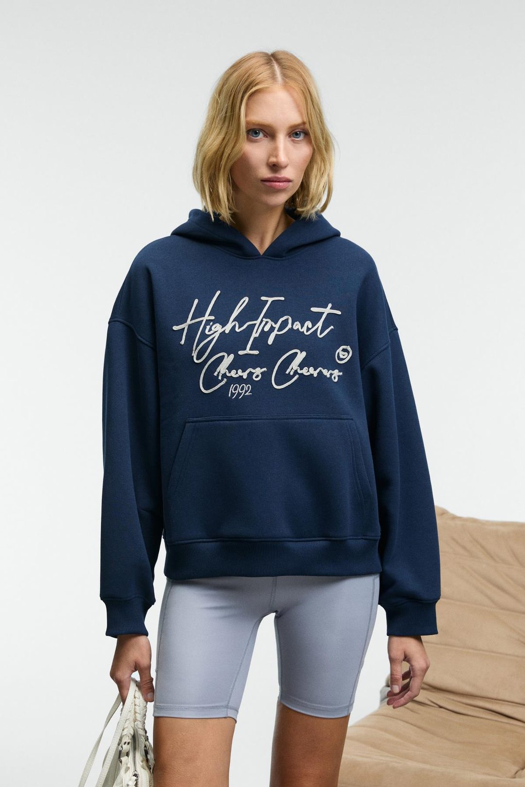 KIKRES Kadın Kapüşonlu Nakış Detaylı Oversize Lacivert Sweatshirt