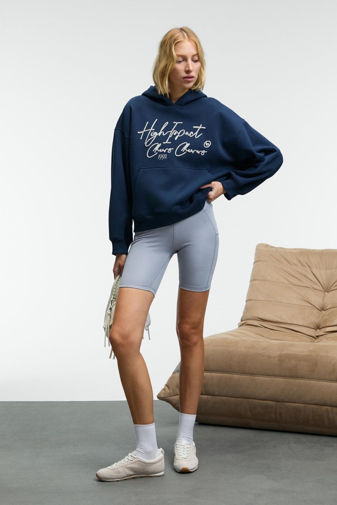 KIKRES Kadın Kapüşonlu Nakış Detaylı Oversize Lacivert Sweatshirt