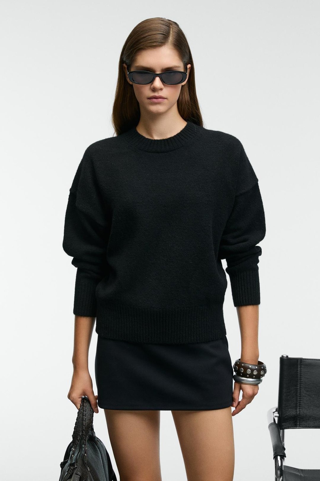 KLAREY Kadın Esnek Kumaşlı Gizli Fermuarlı Mini Siyah Etek