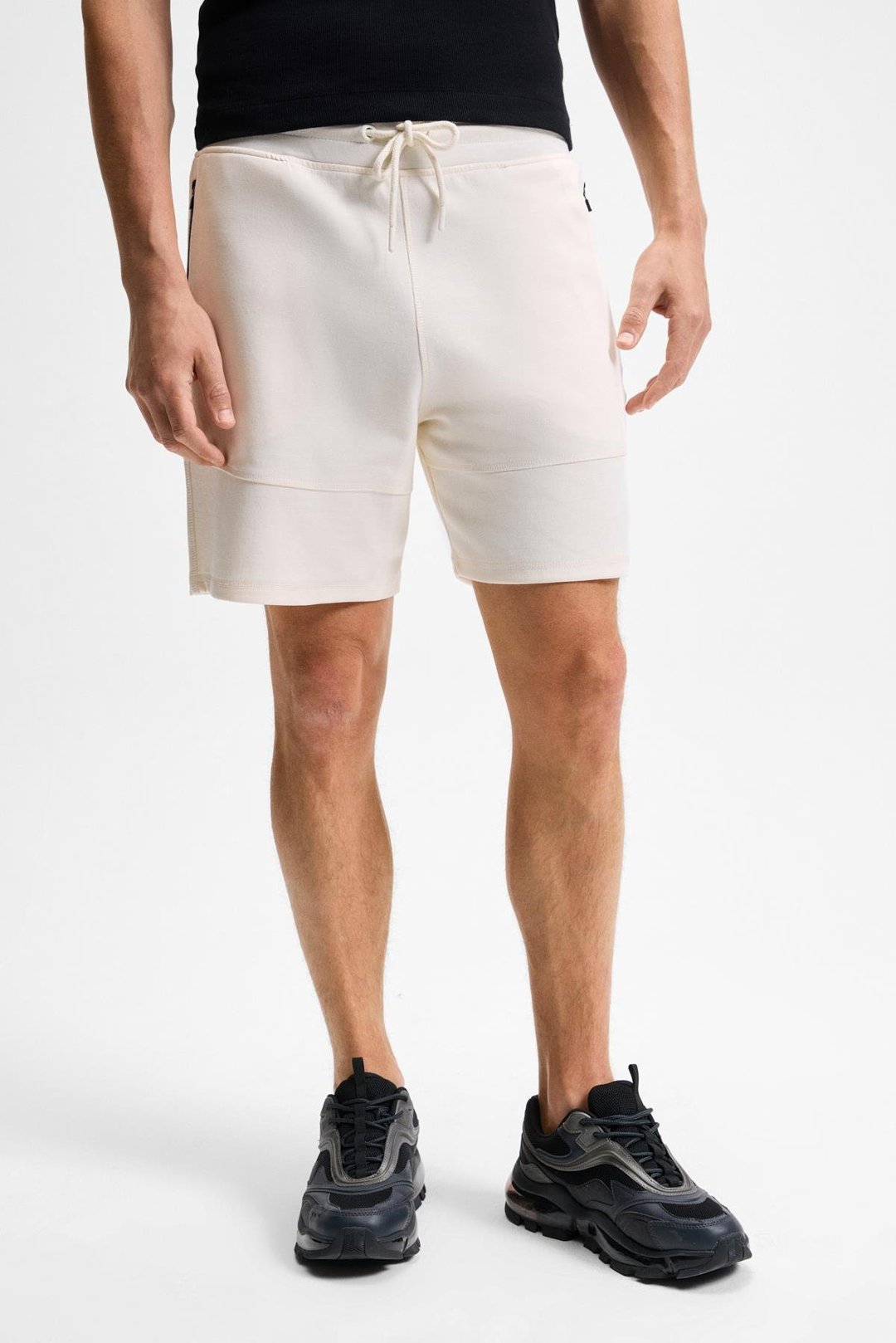 KONSA Erkek Beli Lastikli Kordonlu Yanları Fermuarlı Cepli Relaxed Fit Ekru Şort & Bermuda