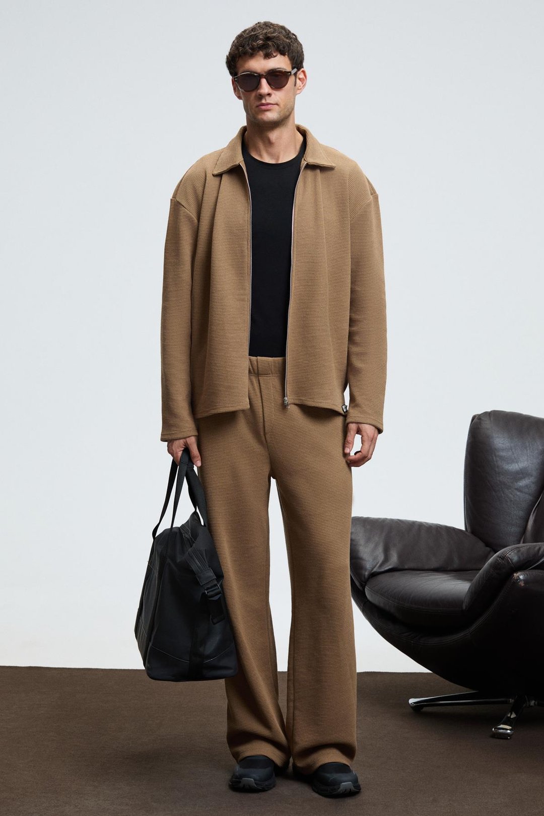 LACHLAN Erkek Waffle Özel Dokulu Kordonlu Süs Etiketli Vizon Pantolon