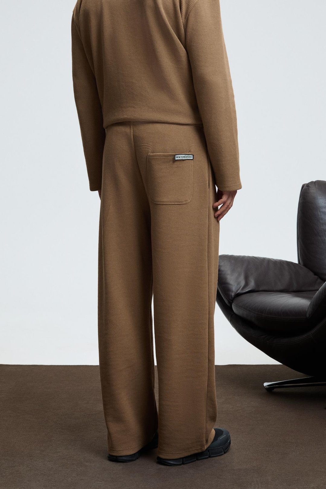 LACHLAN Erkek Waffle Özel Dokulu Kordonlu Süs Etiketli Vizon Pantolon