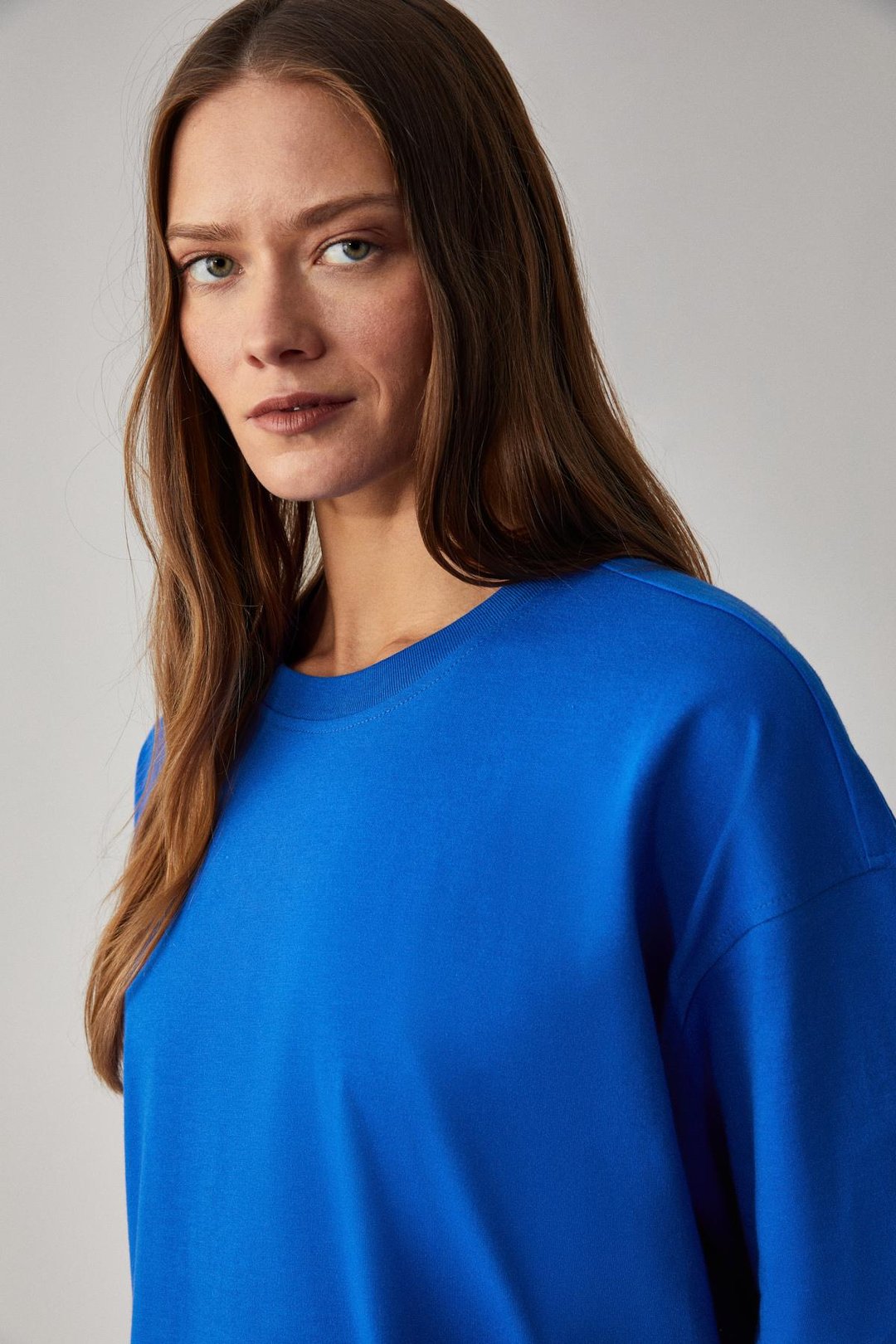 LAGERTHA Kadın %100 organik Pamuklu Kalın Dokulu Oversize Fit Yuvarlak Yakalı Mavi T-Shirt