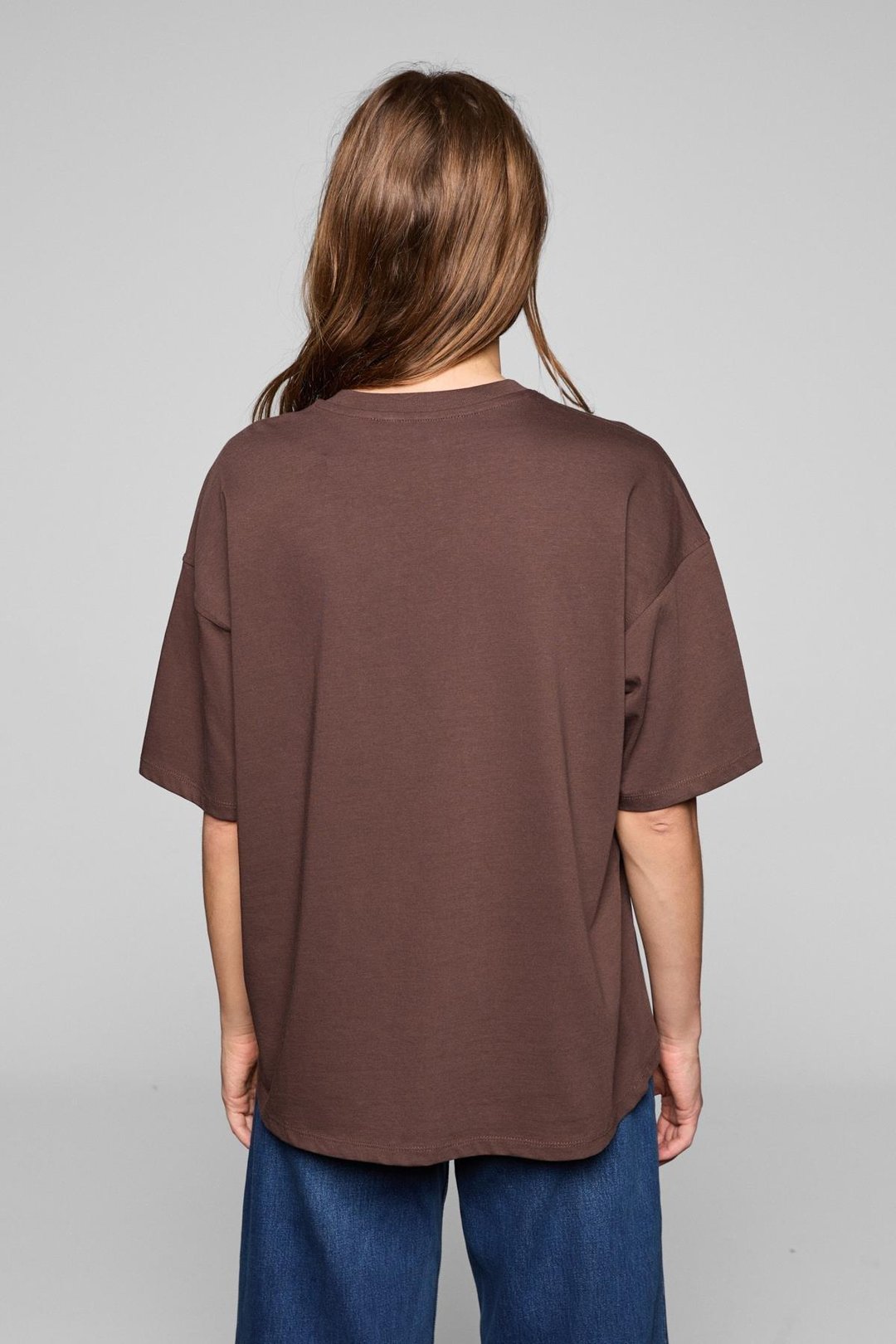 LAGERTHA Kadın %100 organik Pamuklu Kalın Dokulu Oversize Fit Yuvarlak Yakalı Koyu Kahverengi T-Shirt