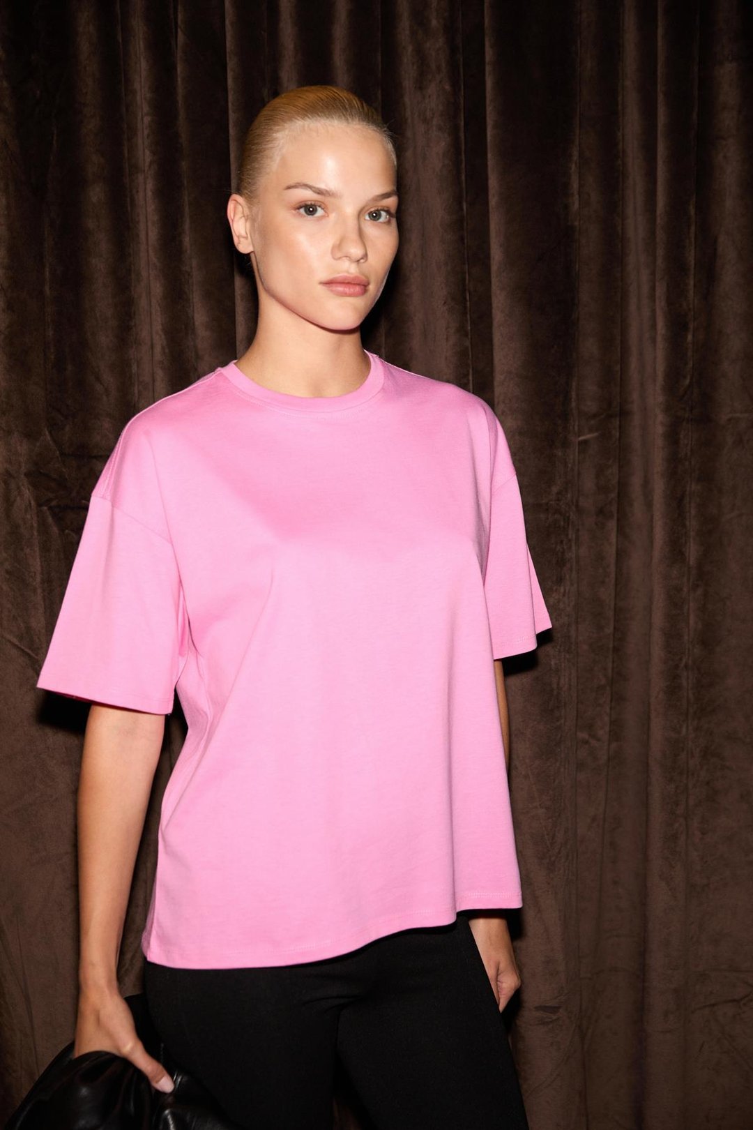 LAGERTHA Kadın %100 organik Pamuklu Kalın Dokulu Oversize Fit Yuvarlak Yakalı Pembe T-Shirt