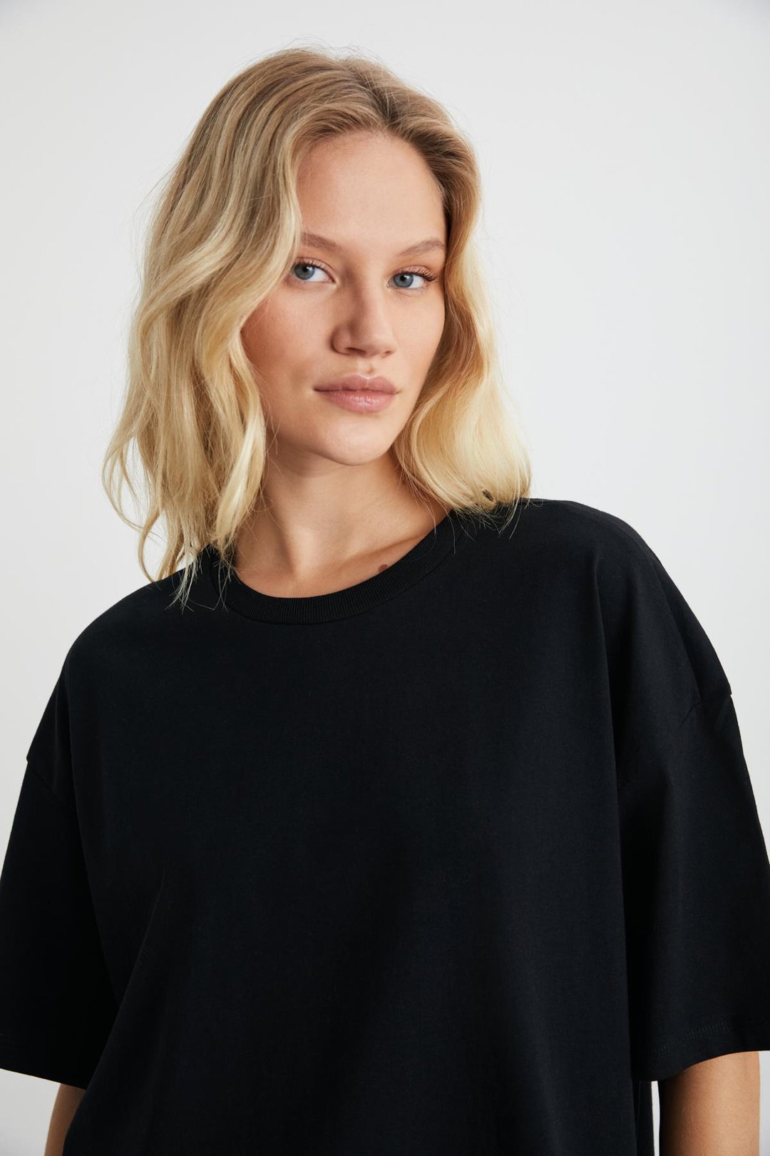 LAGERTHA Kadın Siyah T-Shirt