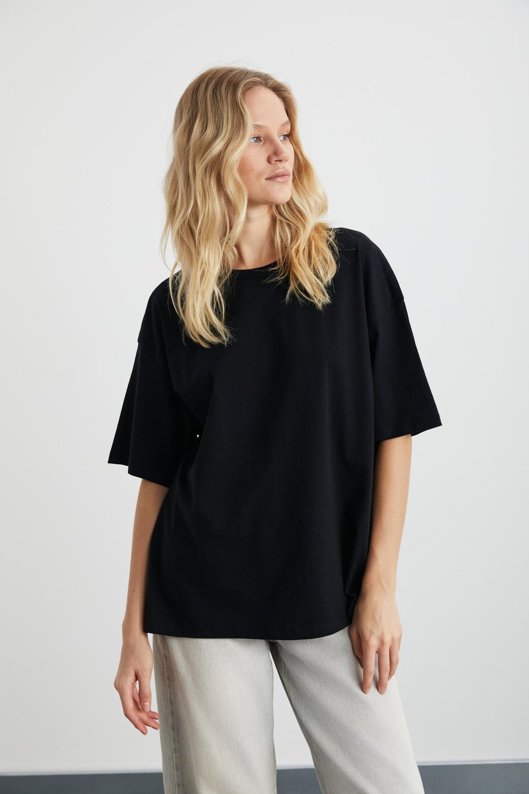 LAGERTHA Kadın Siyah T-Shirt