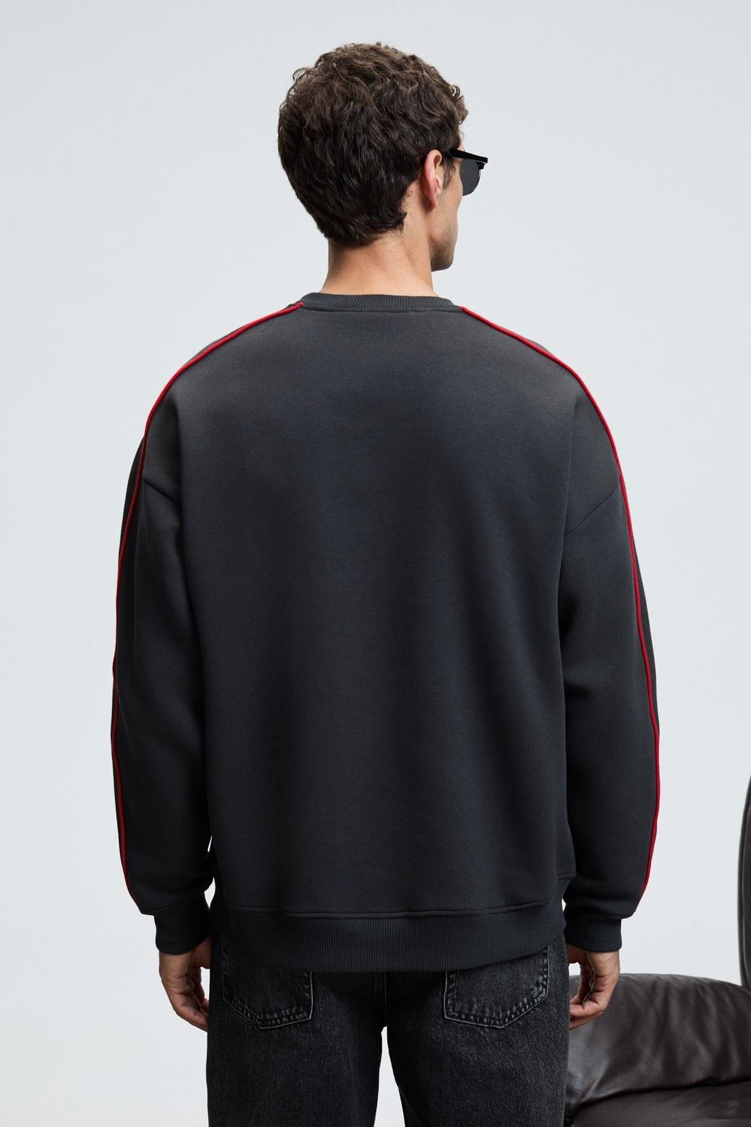 LEIF Erkek Kolları Biyeli Önü Baskılı Yuvarlak Yaka Oversize Antrasit Sweatshirt