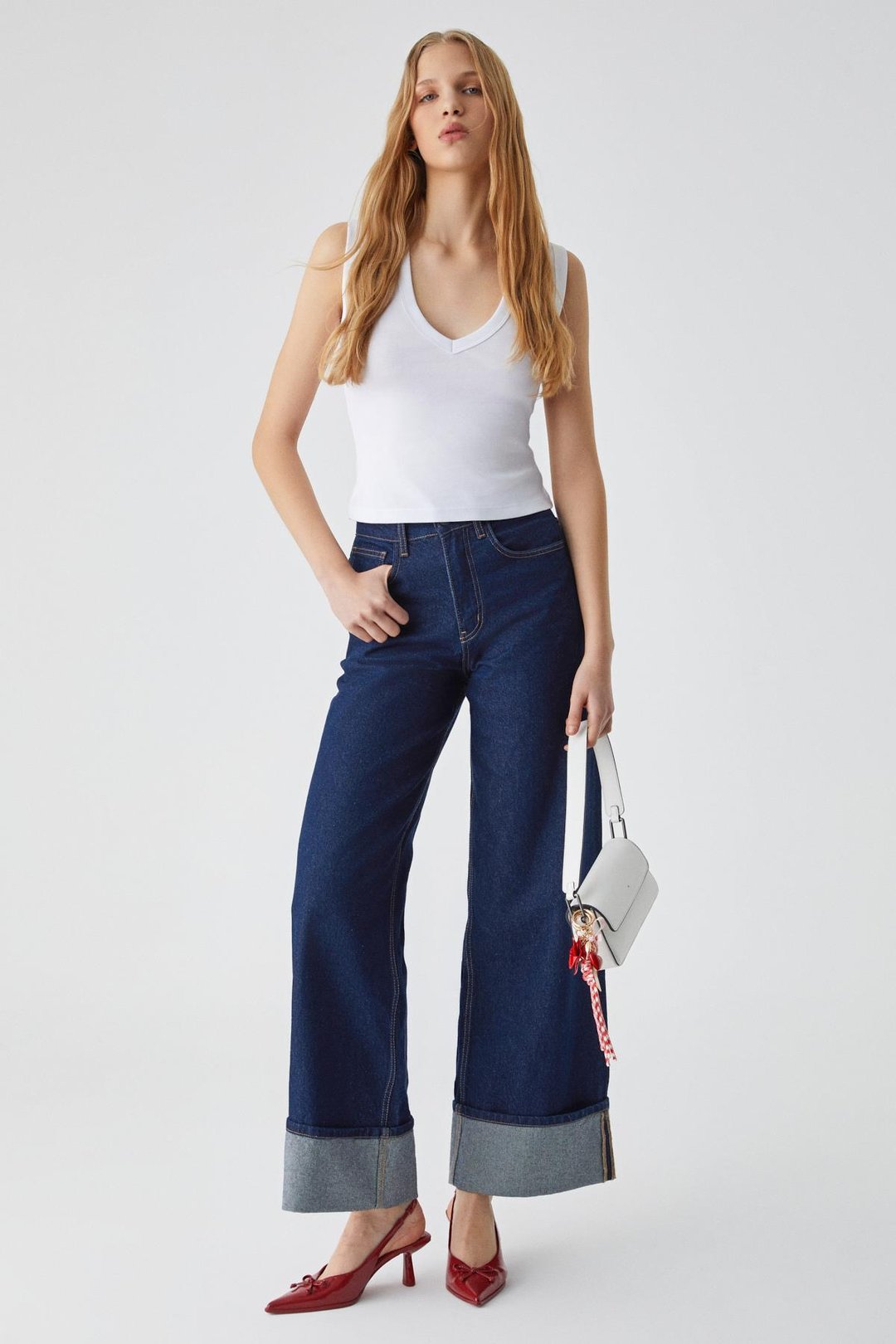 LESCOSA Kadın Slim V Yaka Kolsuz Beyaz T-Shirt