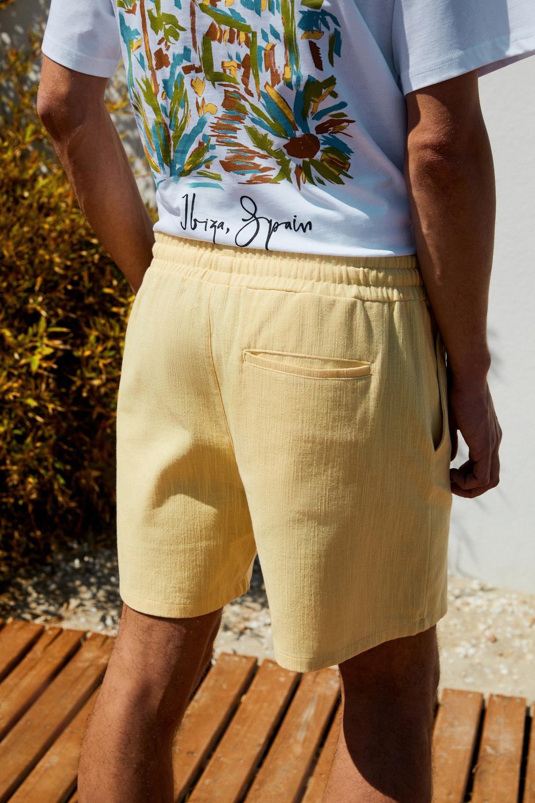 LEYTON Erkek Relaxed Fit Çift Cepli Beli Lastikli Keten Karışımlı Dokuma Sarı Şort & Bermuda