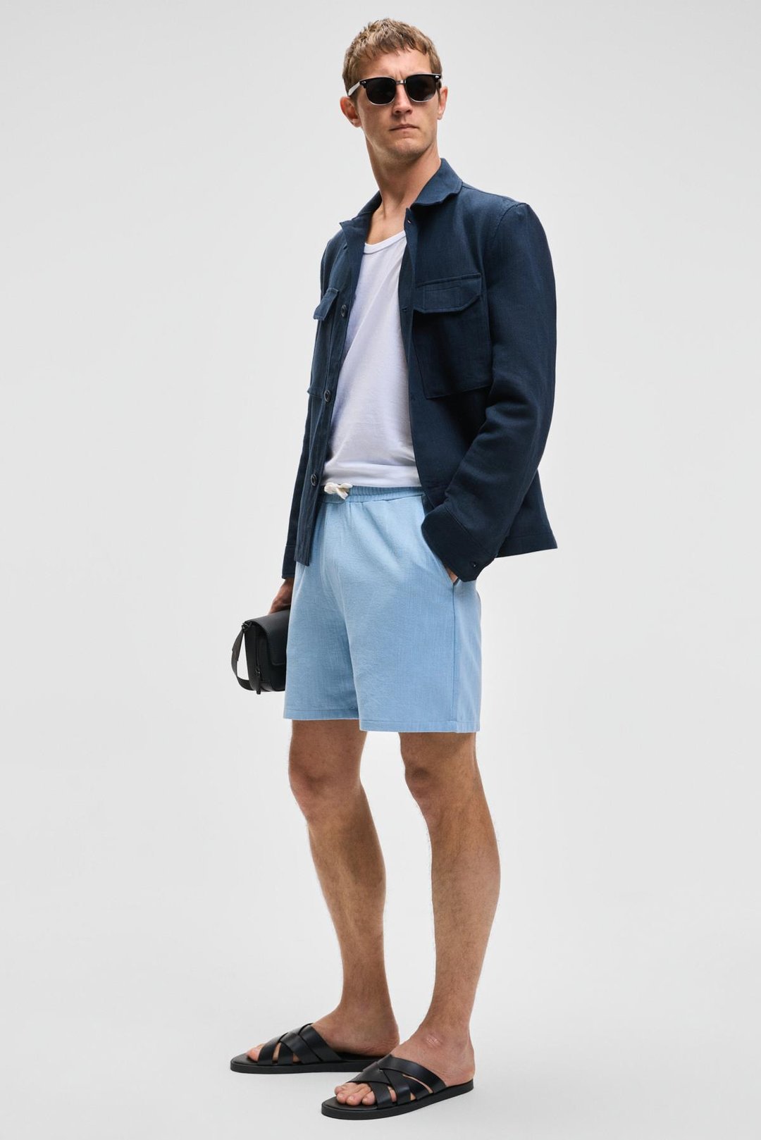 LEYTON Erkek Relaxed Fit Çift Cepli Beli Lastikli Keten Karışımlı Dokuma Mavi Şort & Bermuda