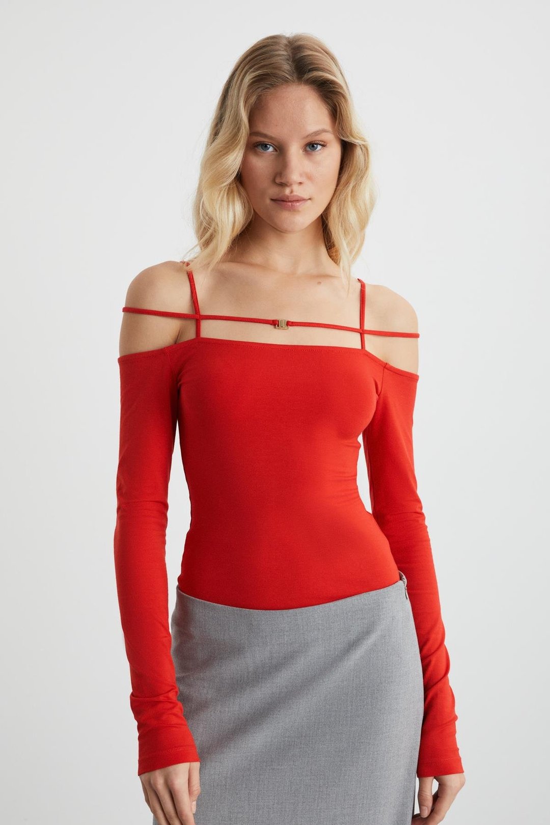 LIADAN Kadın Viscon Likralı Dekoratif Tokalı ve Askılı Kırmızı Bluz