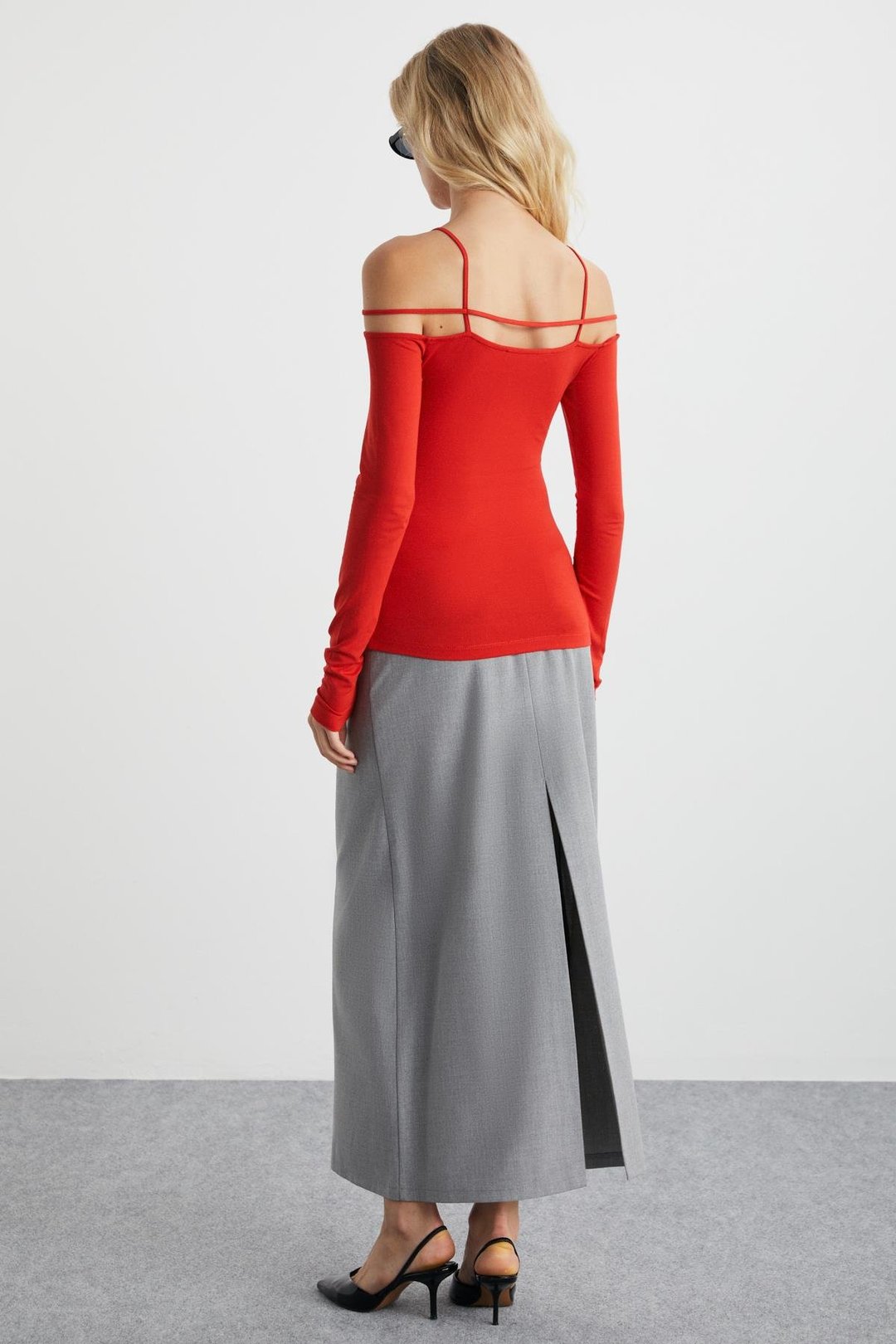 LIADAN Kadın Viscon Likralı Dekoratif Tokalı ve Askılı Kırmızı Bluz