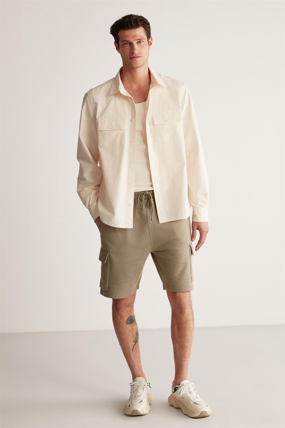 LIONEL  Regular Haki Tekli Şort