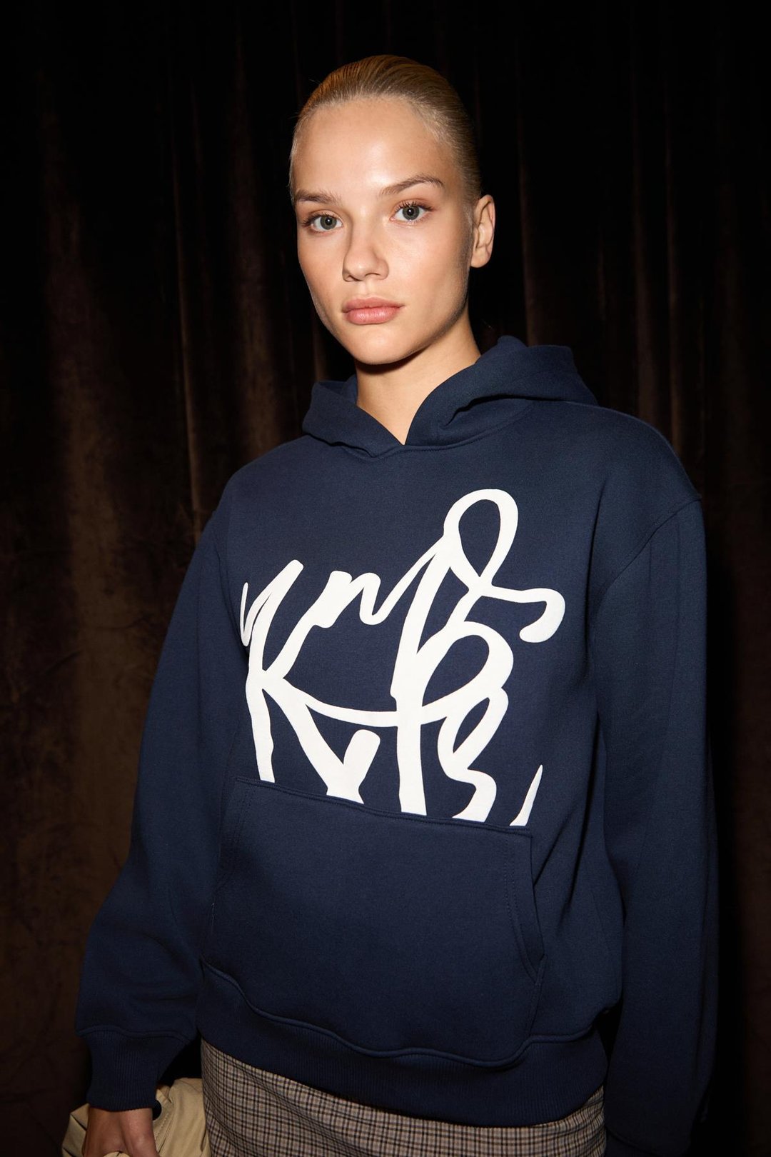 LIORAEN Kadın Baskılı Relaxed Kanguru Cepli Kapüşonlu Lacivert Sweatshirt