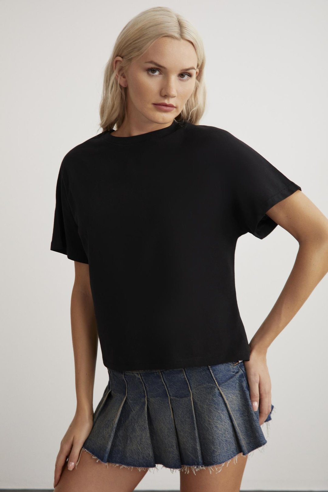 LOTTIE Kadın %100 Organik Pamuklu Regular Kalıp Bisiklet Yaka Basic Kısa Kollu Siyah T-Shirt