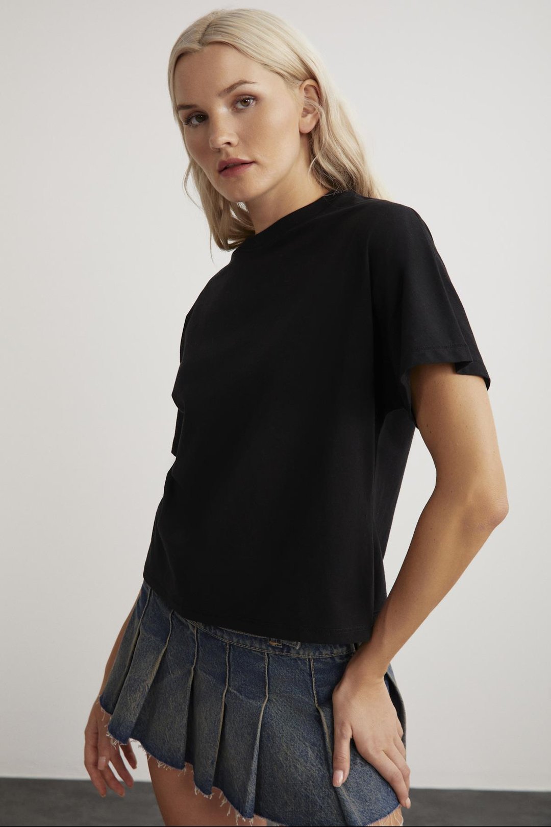 LOTTIE Kadın %100 Organik Pamuklu Regular Kalıp Bisiklet Yaka Basic Kısa Kollu Siyah T-Shirt