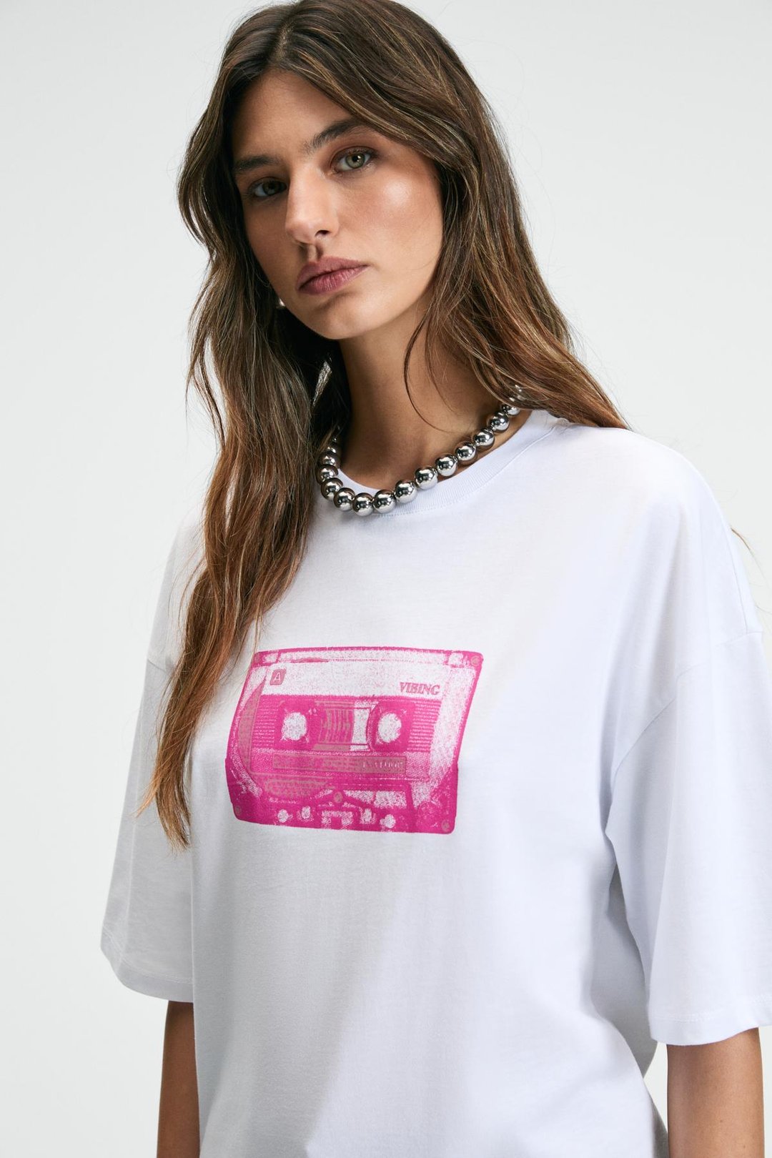 LUCENYA Kadın Bisiklet Yaka Kısa Kollu Önü Baskı Detaylı Regular Fit Beyaz T-Shirt