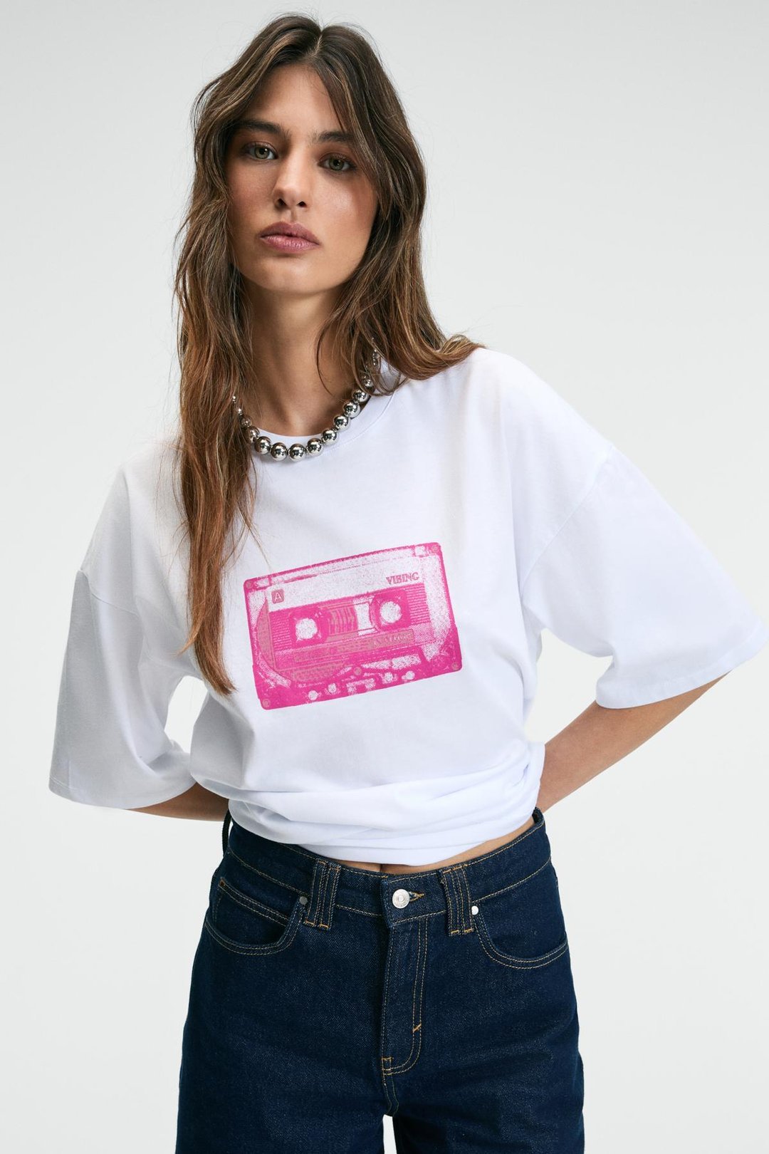 LUCENYA Kadın Bisiklet Yaka Kısa Kollu Önü Baskı Detaylı Regular Fit Beyaz T-Shirt