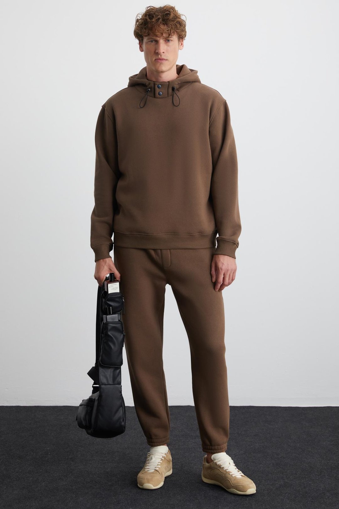 LUDWIG Erkek Organik Pamuklu Kumaşlı Paraşüt Fermuarlı Cepli İçi Polarlı Kahverengi Eşofman Altı
