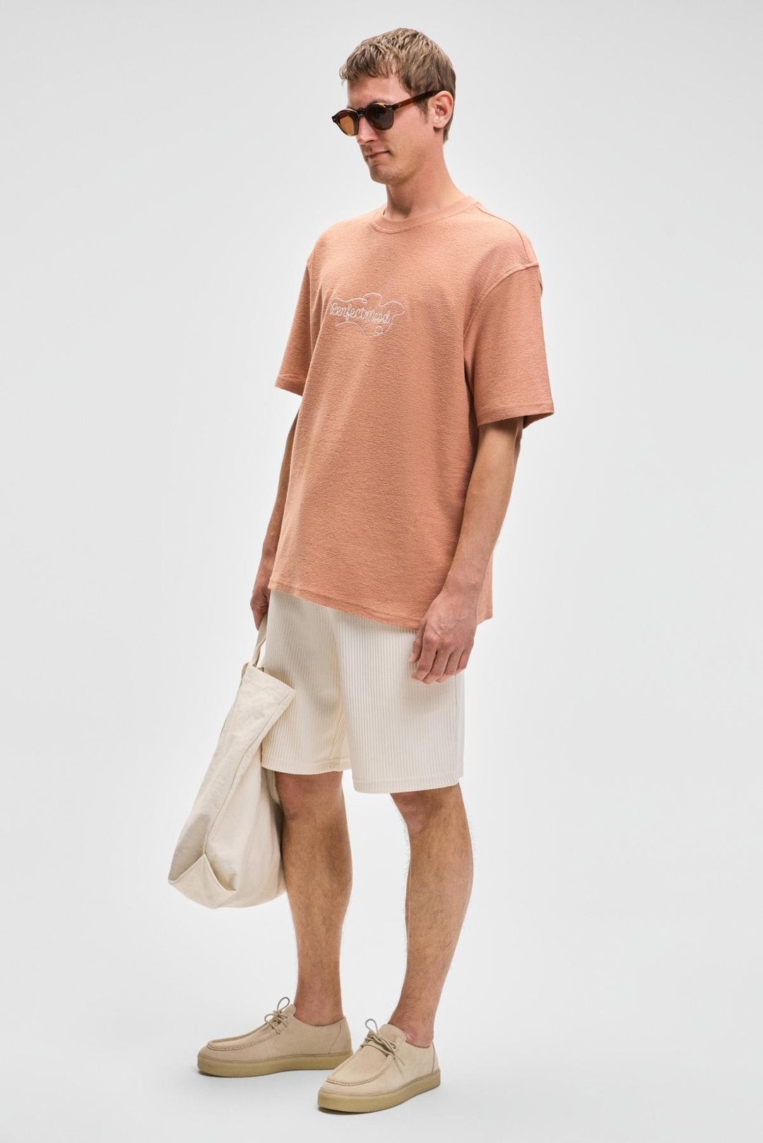 MALYES Erkek Beli Lastikli Kordonlu Yanda Çift Arkada Tek Cepli Relaxed Fit Krem Şort & Bermuda