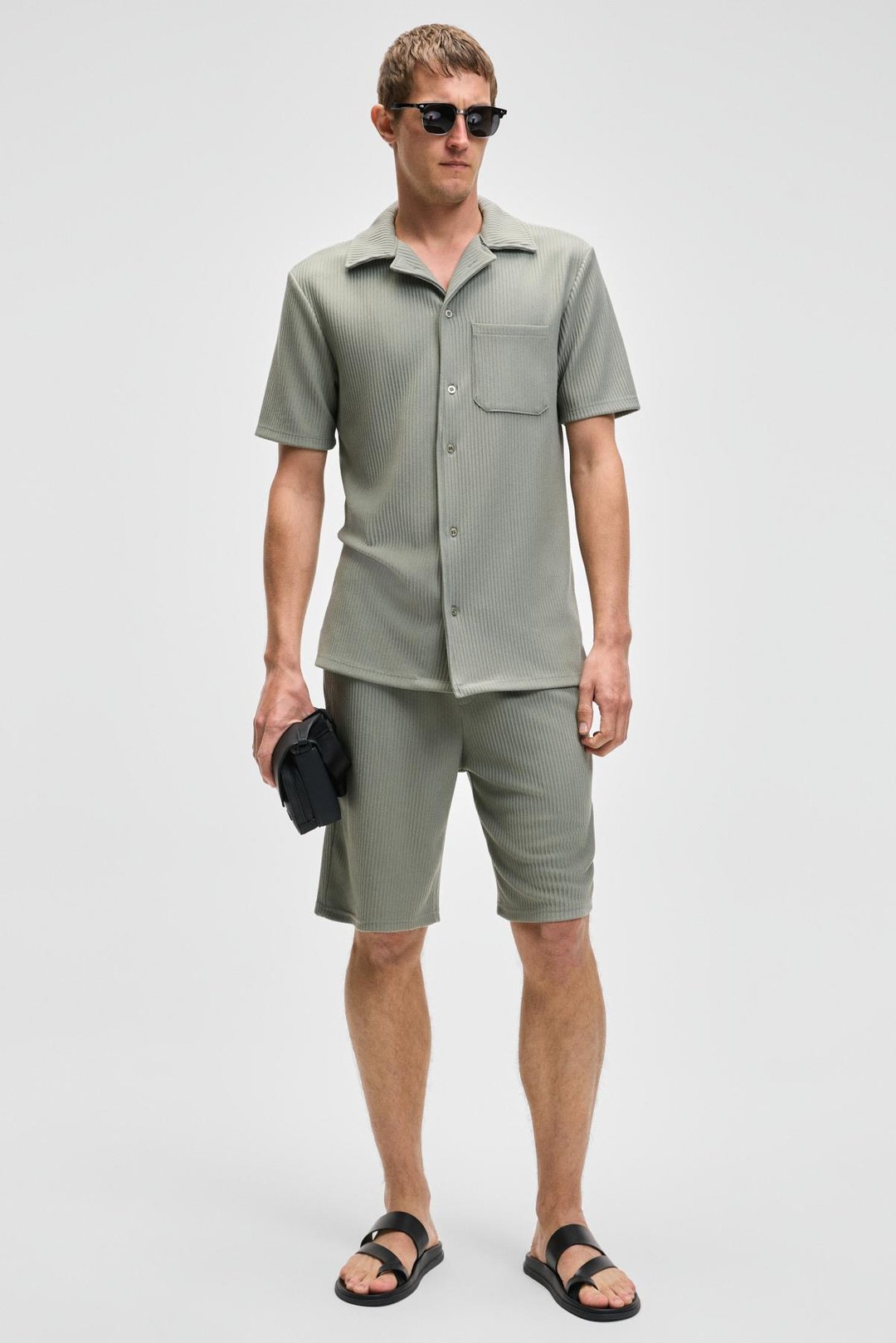 MALYES Erkek Beli Lastikli Kordonlu Yanda Çift Arkada Tek Cepli Relaxed Fit Haki Şort & Bermuda