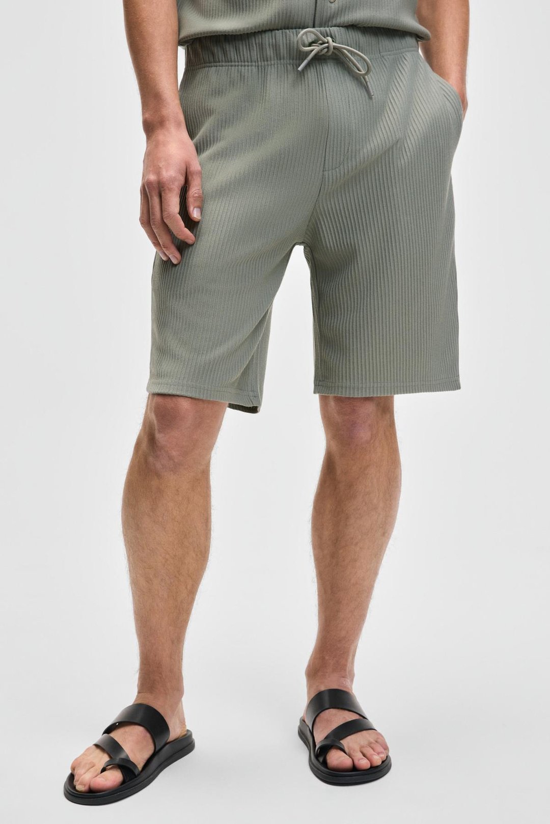 MALYES Erkek Beli Lastikli Kordonlu Yanda Çift Arkada Tek Cepli Relaxed Fit Haki Şort & Bermuda