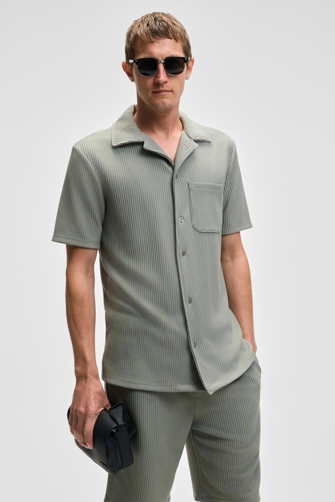 MALYES Erkek Beli Lastikli Kordonlu Yanda Çift Arkada Tek Cepli Relaxed Fit Haki Şort & Bermuda