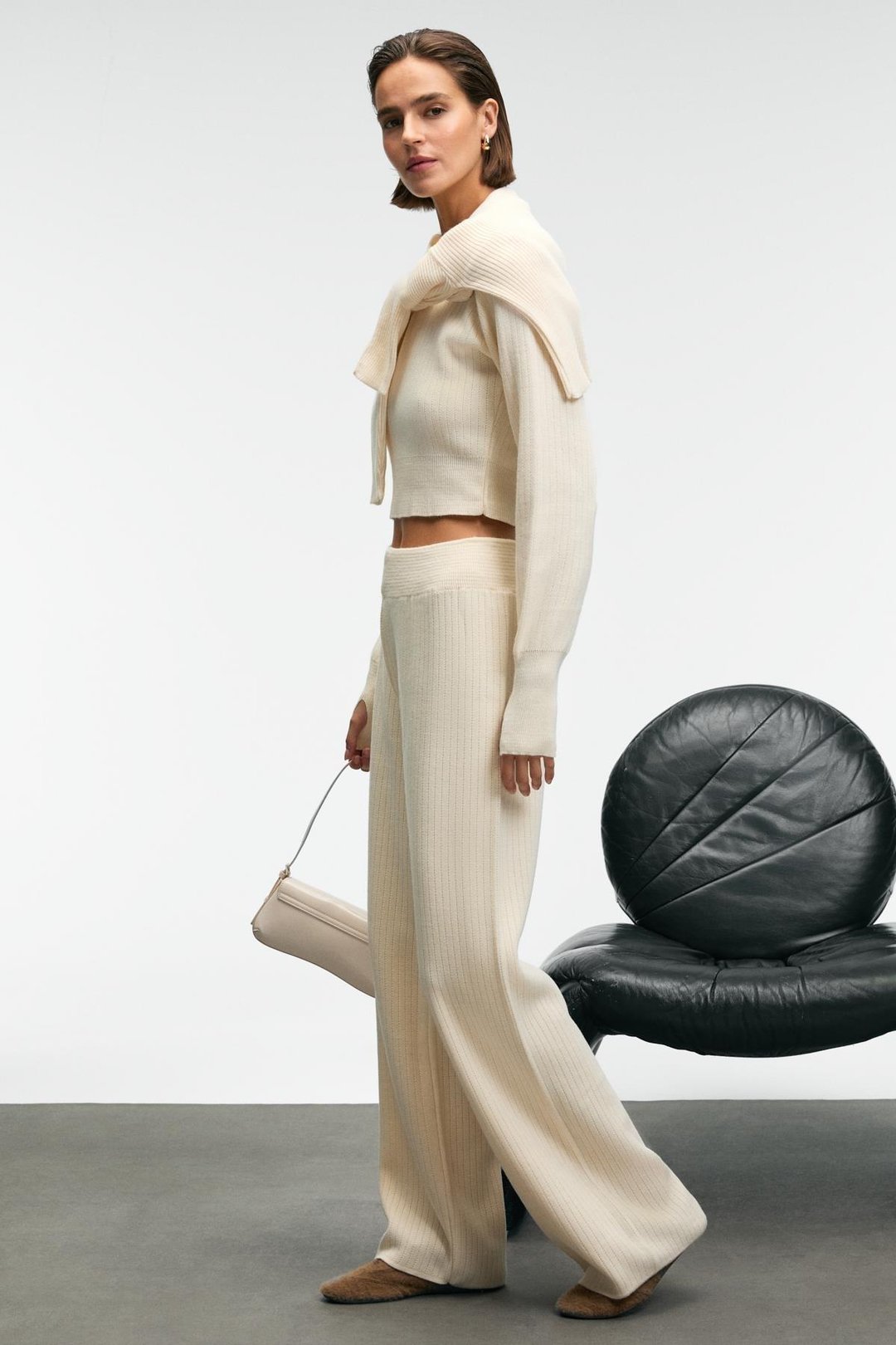 MARIPOSA Kadın Yuvarlak Yaka Çizgi Desenli Crop Geniş Paça Triko Ekru Alt-Üst Takım