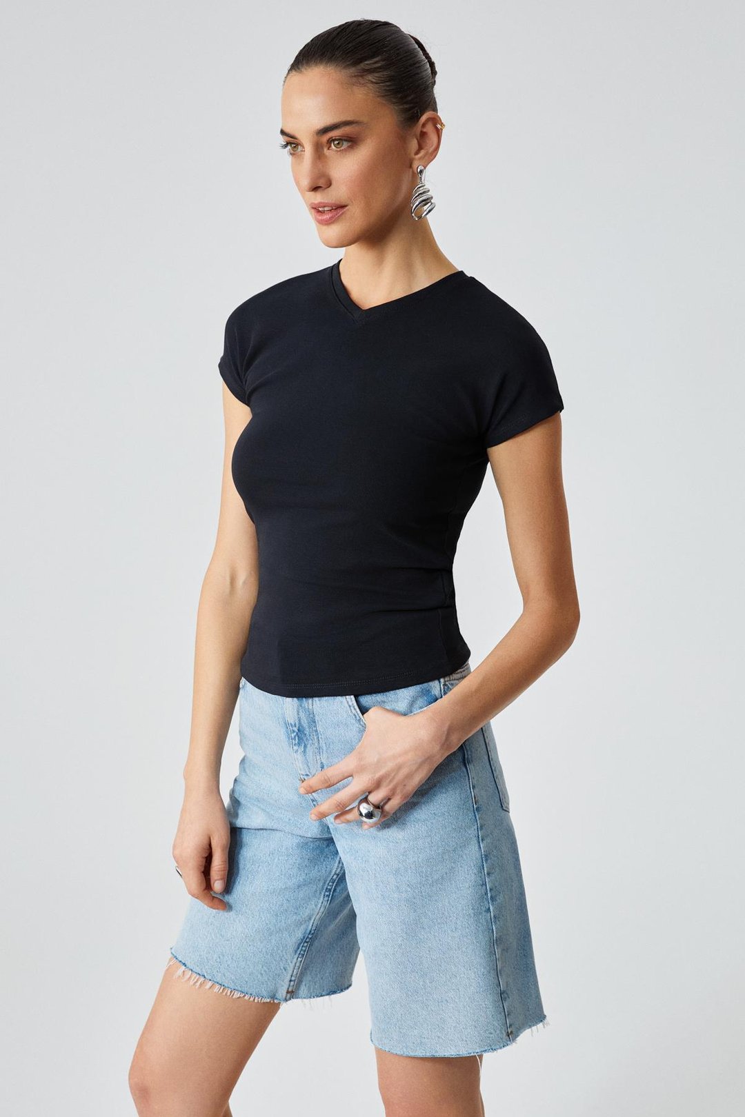 MARTA Kadın Yuvarlak Yaka Kısa Kol Slim Siyah T-Shirt