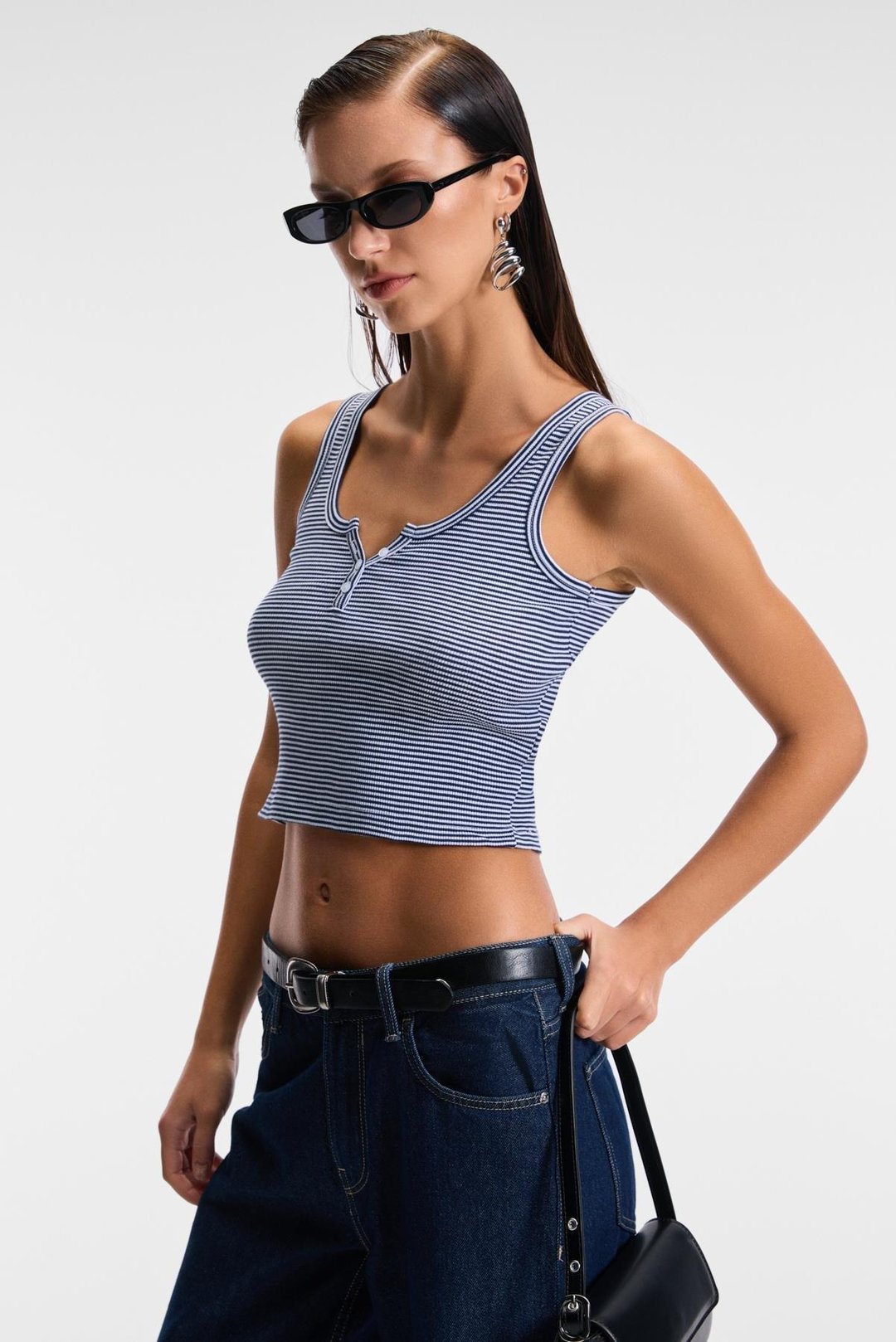 MAVSERA Kadın Kalın Askılı U Yaka Patlı Düğmeli Crop Slim Lacivert - Beyaz Atlet