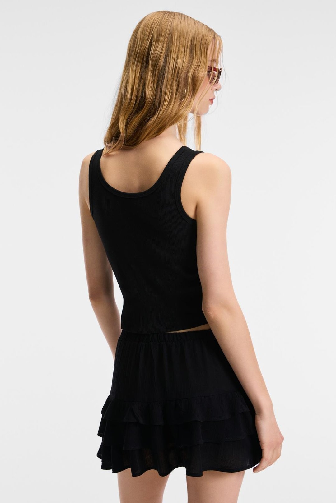 MAVSERA Kadın Kalın Askılı U Yaka Patlı Düğmeli Crop Slim Siyah Atlet