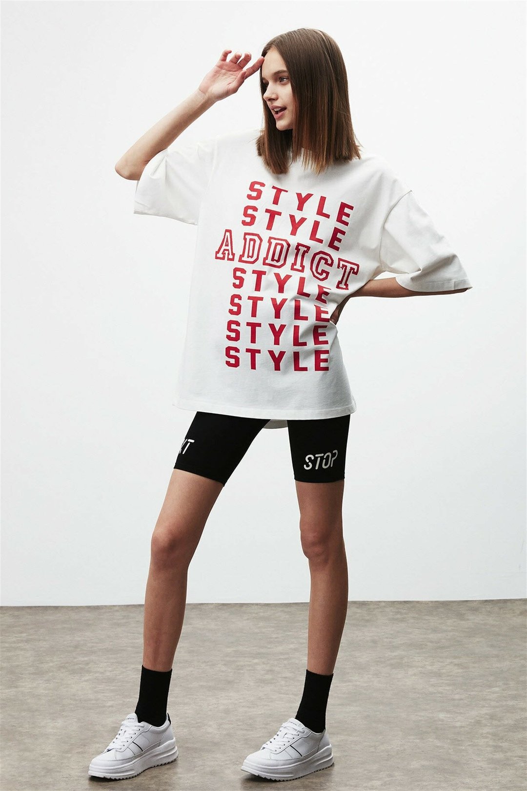 Maybe Kadın Beyaz Baskılı Yuvarlak Yaka Oversize T-Shirt