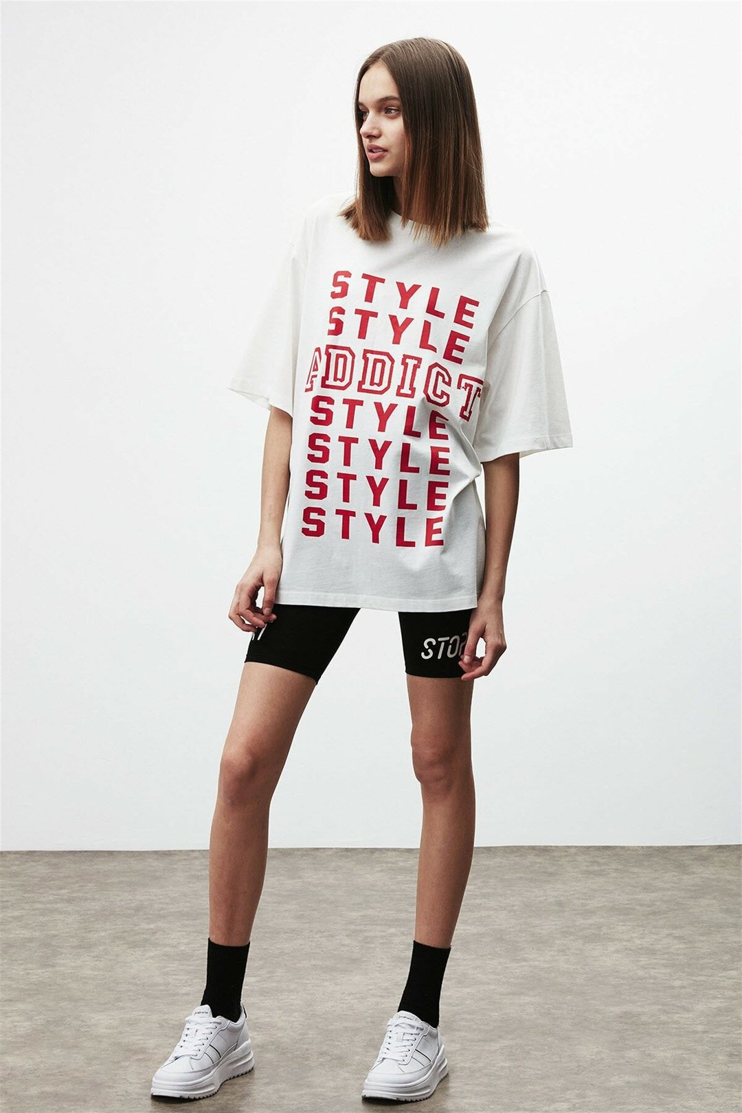 Maybe Kadın Beyaz Baskılı Yuvarlak Yaka Oversize T-Shirt