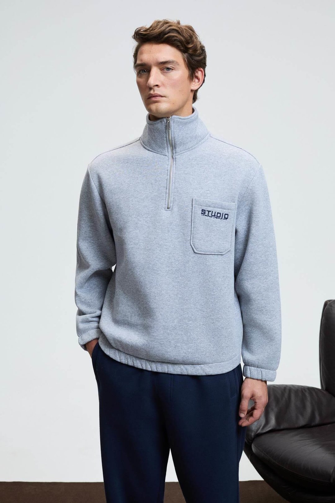 MERRICK Erkek Sırt Baskılı Cebi Nakışlı Yarım Fermuarlı Kolu Lastikli Dik Yaka Regular Fit Grimelanj Sweatshirt