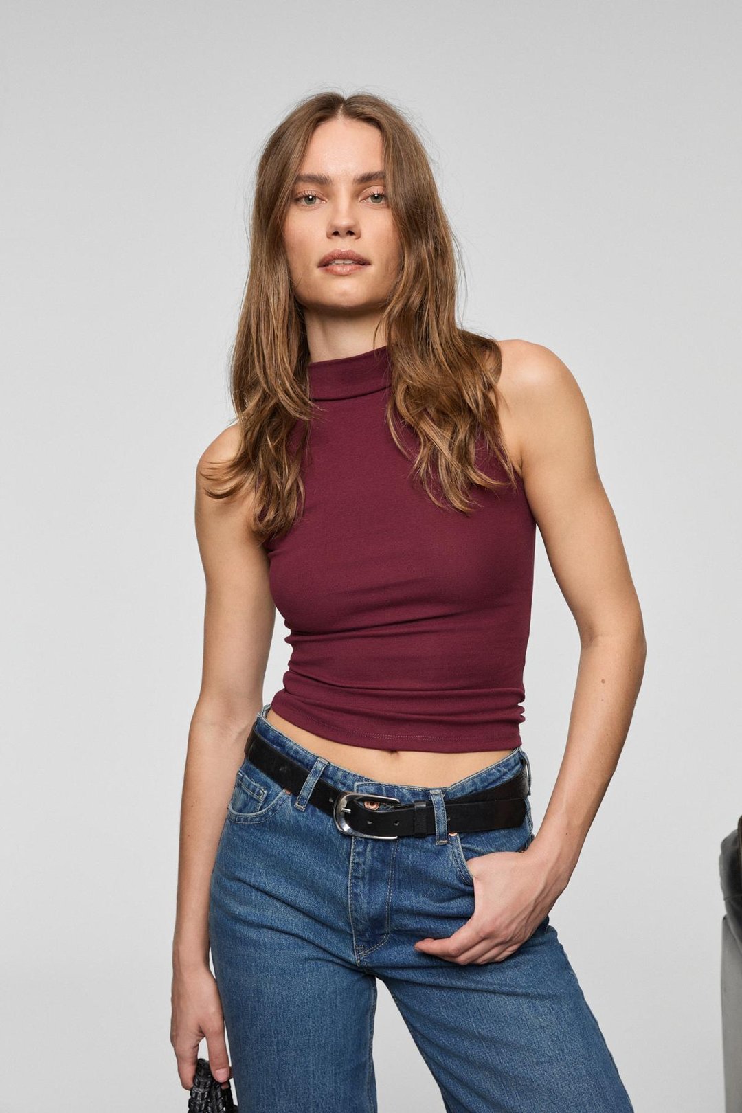 MIRUVA Kadın Halter Yaka Esnek Kumaşlı Sıfır Kollu Bordo Bluz