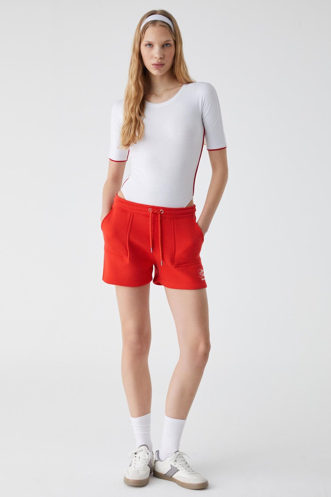 MOGSUS Kadın Slim İnce Bisiklet Yaka Kısa Kol Çıtçıtlı Beyaz Body