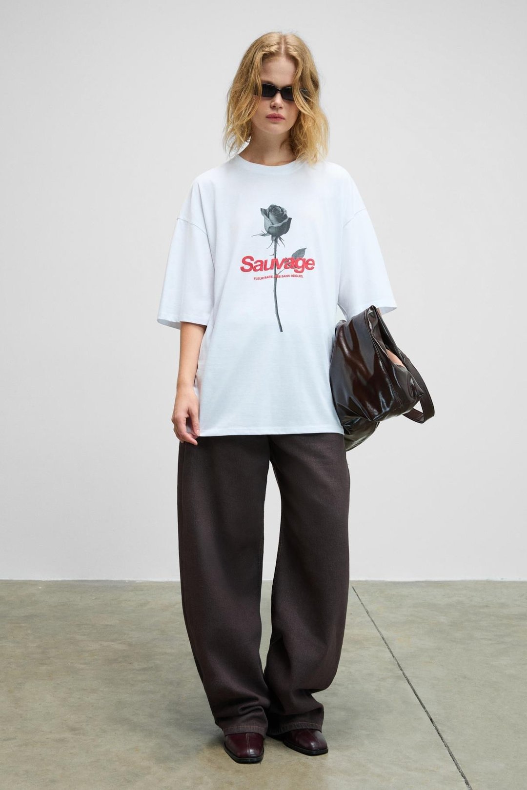 MOKILA Kadın Yumuşak Ve Esnek Kumaşlı Baskı Detaylı Bisiklet Yakalı Beyaz T-Shirt