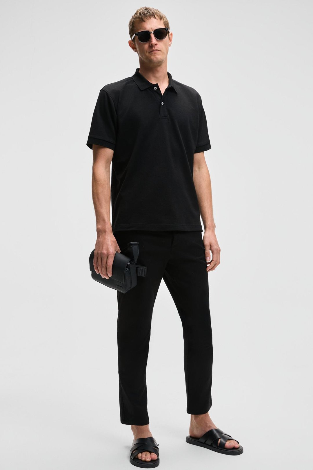 MONAGHAN Erkek Polo Yaka Relaxed Fit Patlı Düğmeli Kısa Kollu Siyah T-Shirt