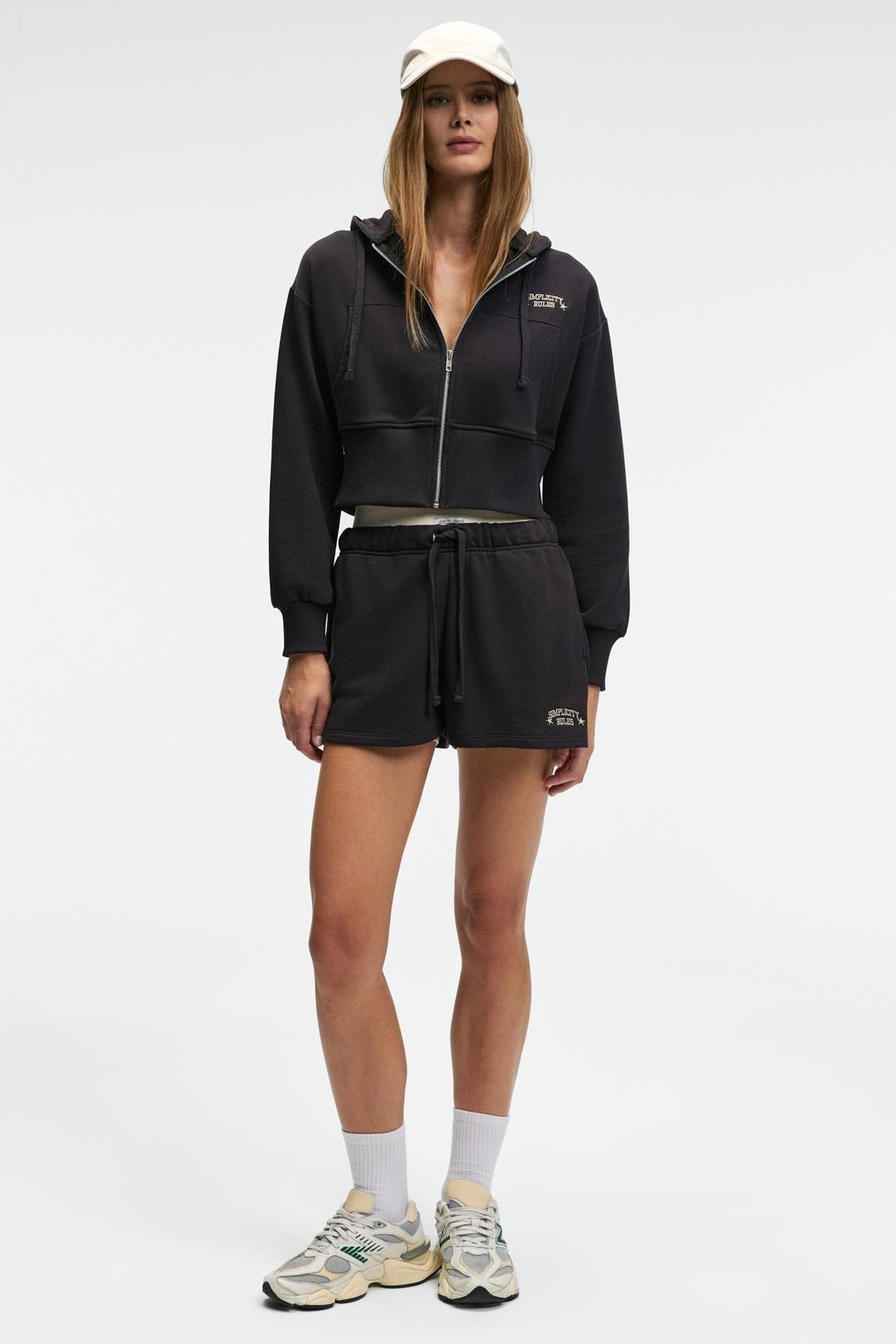 MOREVA Kadın Nakışlı Rahat Antrasit Şort