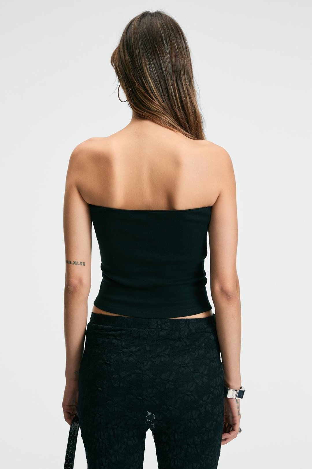 MORIENNE Kadın Halter Yaka Kalın Askılı Sırtı Açık Crop Siyah Bluz