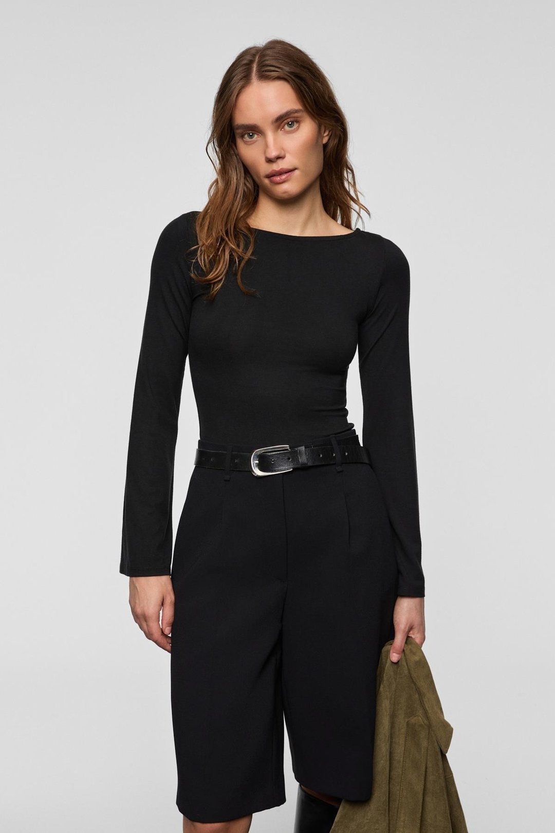 MURILYO Kadın Esnek Ve Yumuşak Kumaşlı Geniş Kol Ucu Geniş Kayık Yakalı Siyah Bluz