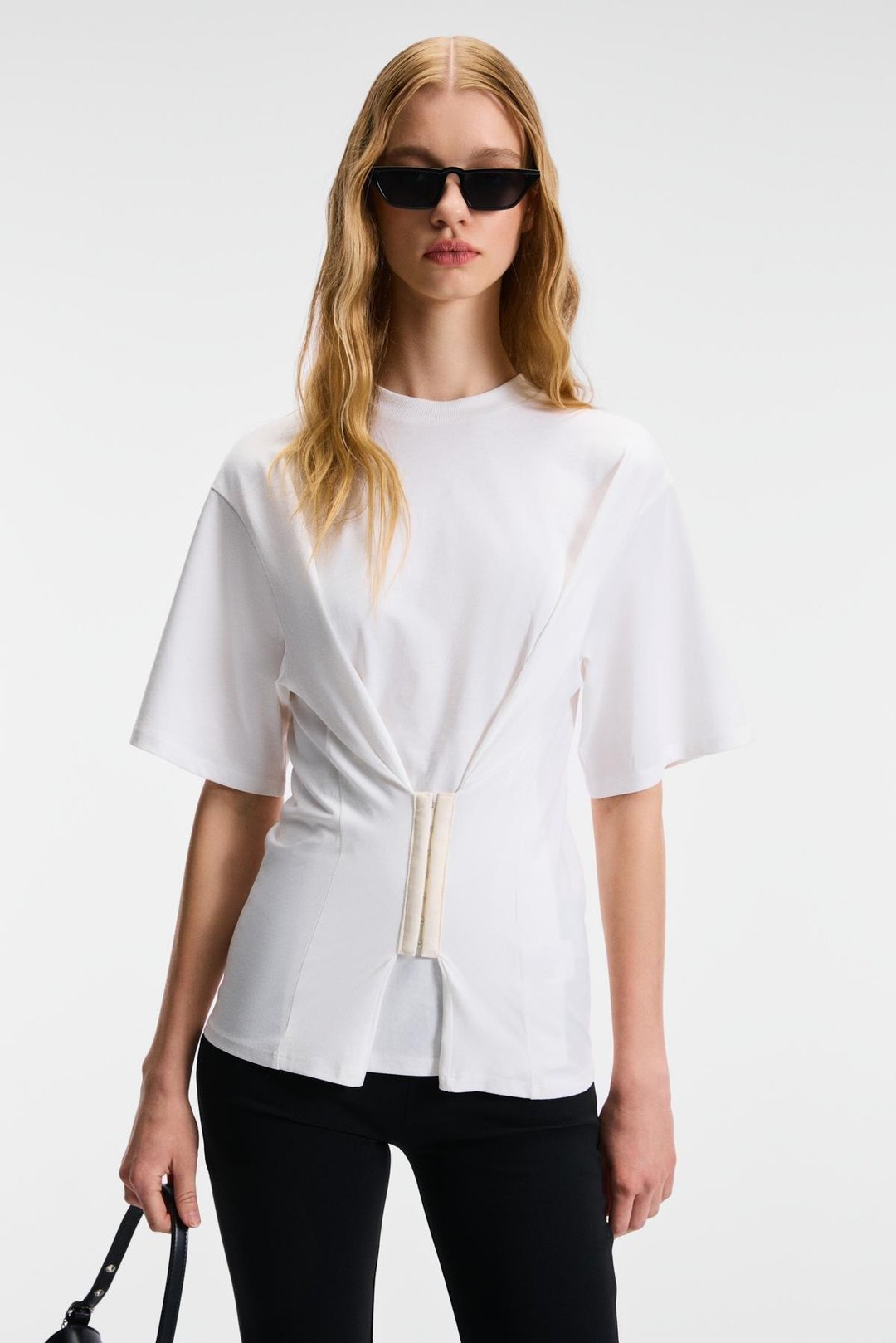 NARIA Kadın Bisiklet Yaka Kısa Kollu Belde Agraj Detaylı Relaxed Fit Ekru Bluz